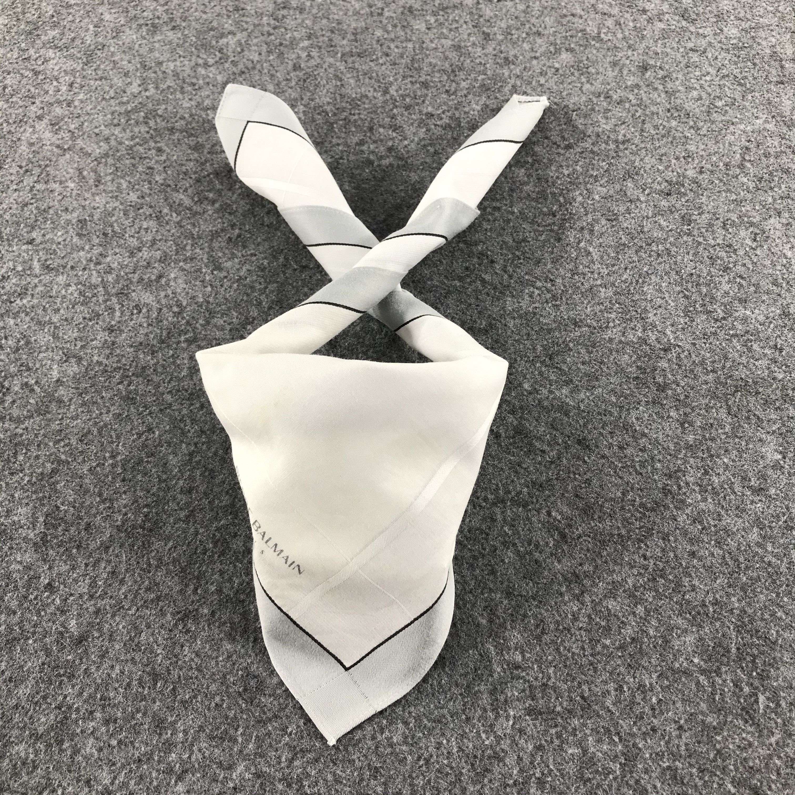 Pierre Balmain Pierre Balmain Handkerchief Neckerchief Bandana H483 Size ONE SIZE - 1 Thumbnail