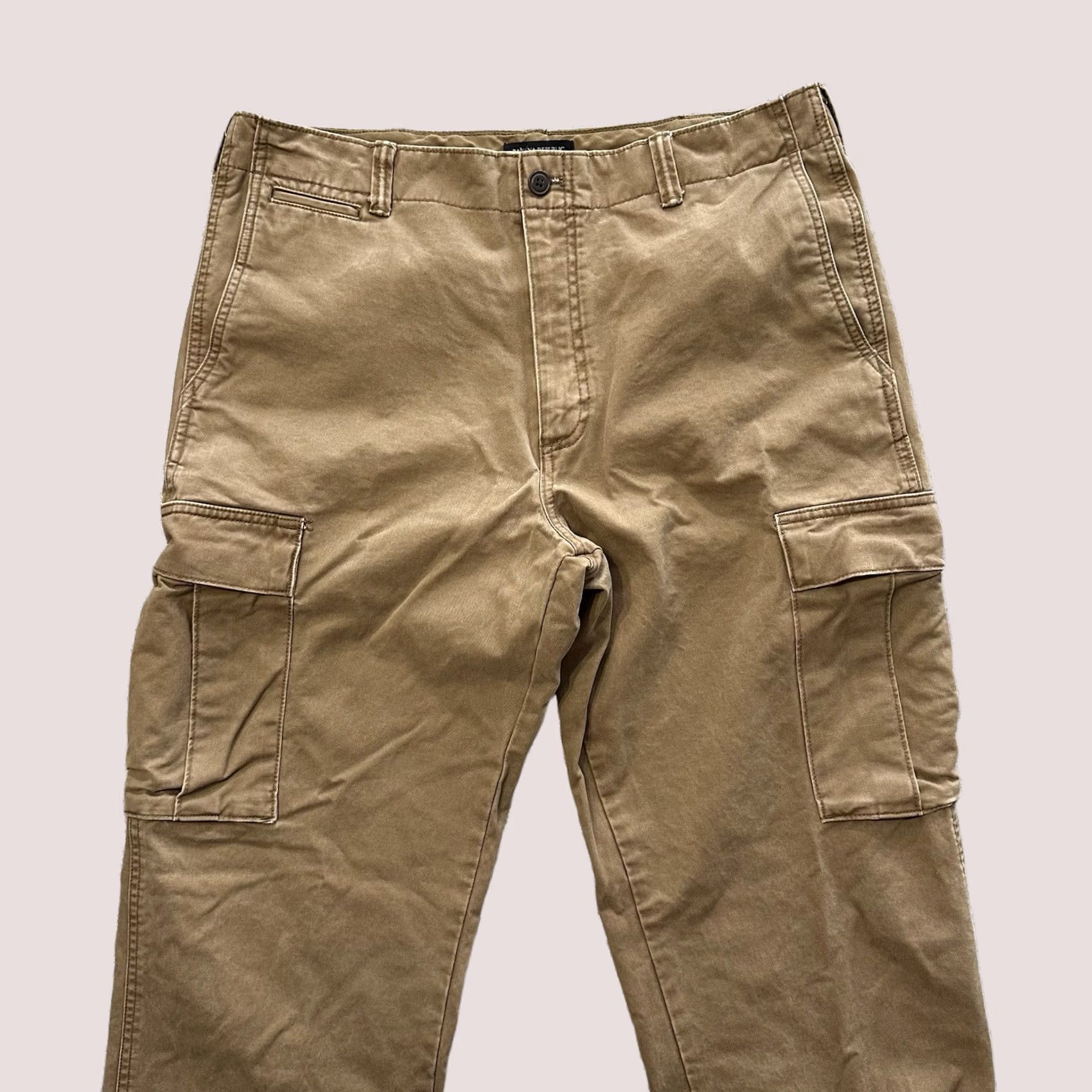 Banana Republic Banana Republic Cargo Pants Mens 36x34 Relaxed Fit Brown Size US 36 / EU 52 - 1 Thumbnail
