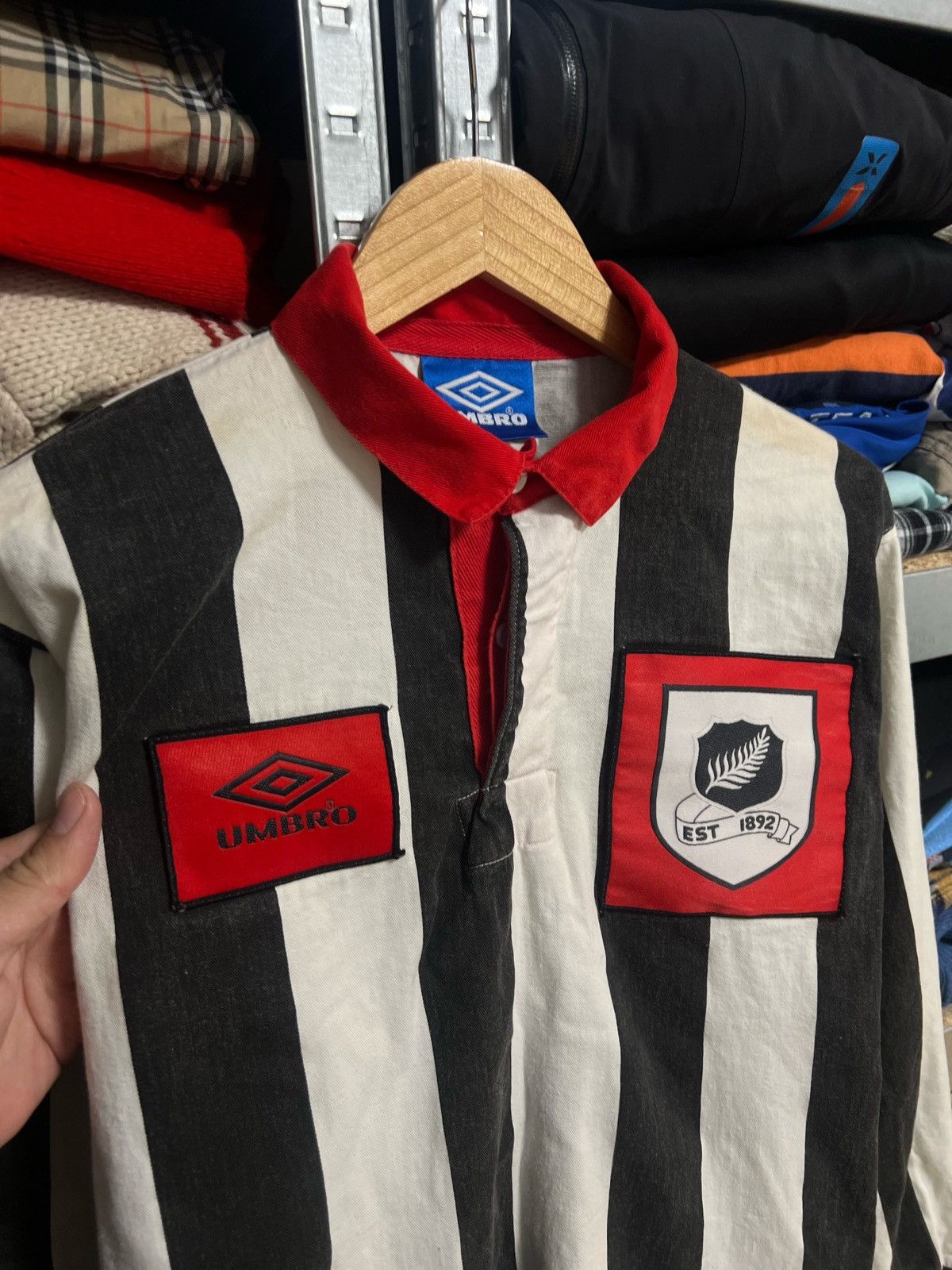Umbro Vtg Long Sleeve Umbro Rugby New Zealand Shirt Jersey Size L Size US L / EU 52-54 / 3 - 3 Thumbnail