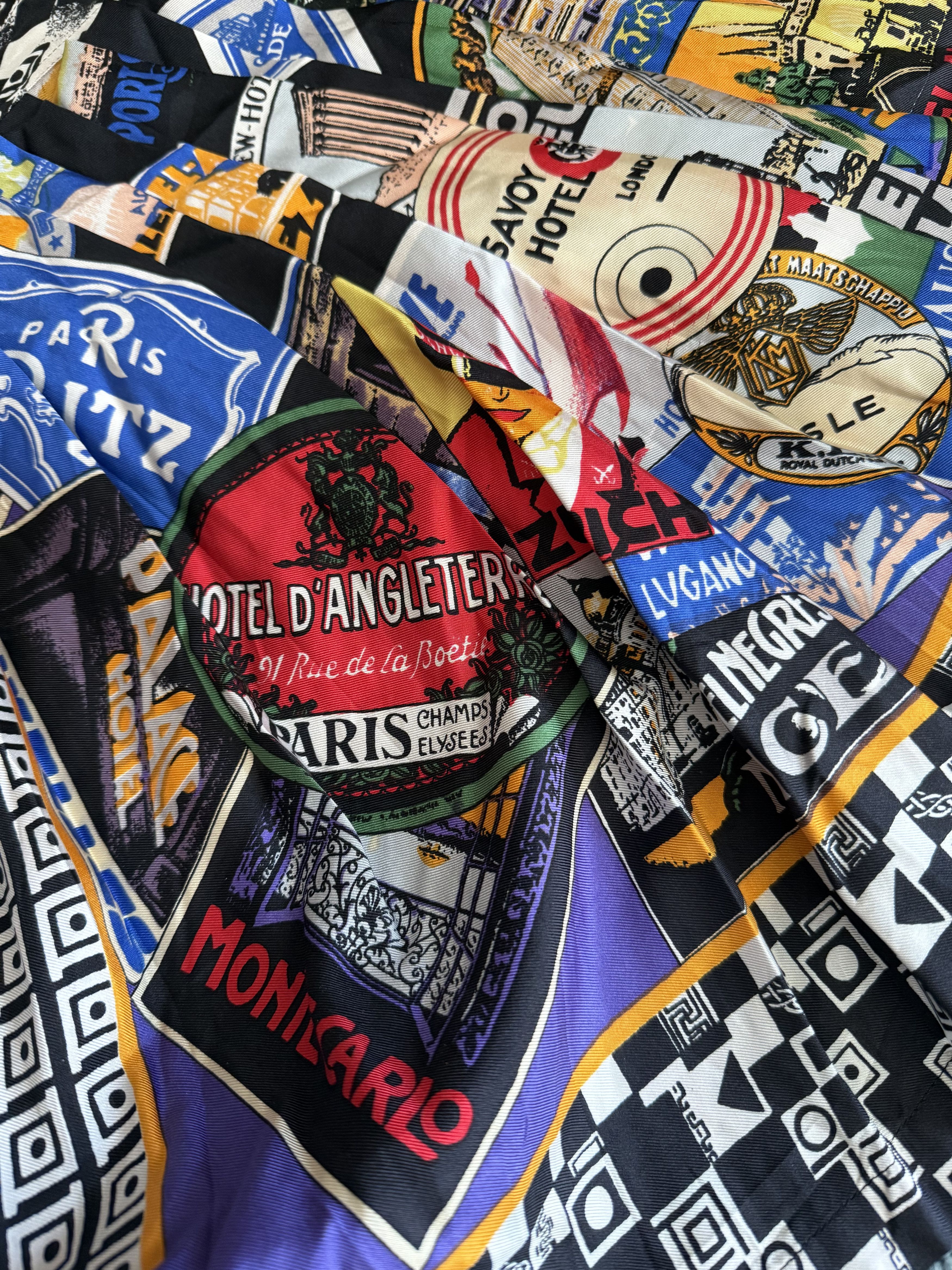 Versace Gianni Versace 90s Vintage Hotels Geometric Prints silk Size 27" / US 4 / IT 40 - 7 Thumbnail