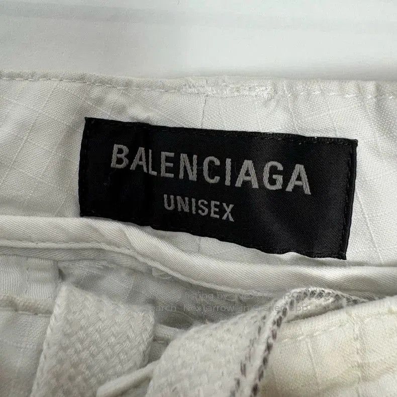 Balenciaga Balenciaga 25SS White Distressed Cargo Pants. Size US 26 / EU 42 - 3 Thumbnail