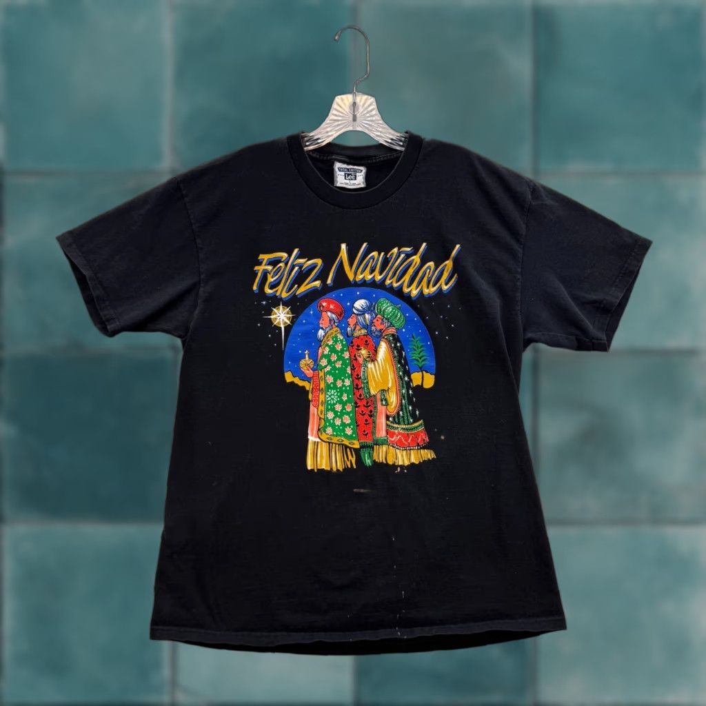 Lee VINTAGE Christmas T-Shirt Large Mens Black Feliz Navidad Wise Men Graphic Shirt Mens L Black Christmas Feliz Navidad Wise Men Graphic Tee Size US L / EU 52-54 / 3 - 1 Thumbnail
