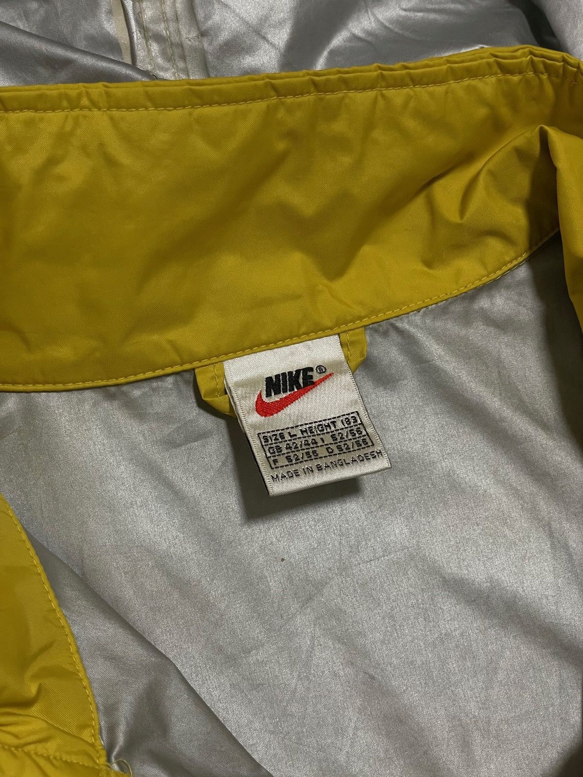 Nike Vintage Nike Yellow Big logo Hooded Windbreaker Jacket Size US L / EU 52-54 / 3 - 7 Thumbnail