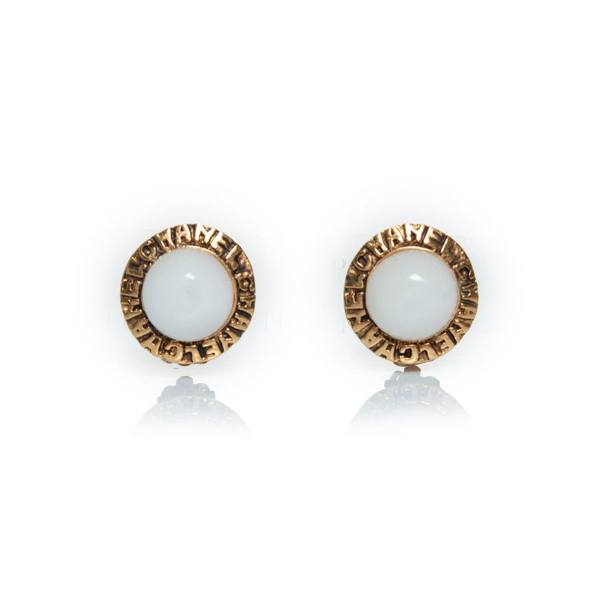 Chanel Chanel, Vintage 1980s logo coco cc pearl clip earrings Size ONE SIZE - 1 Thumbnail