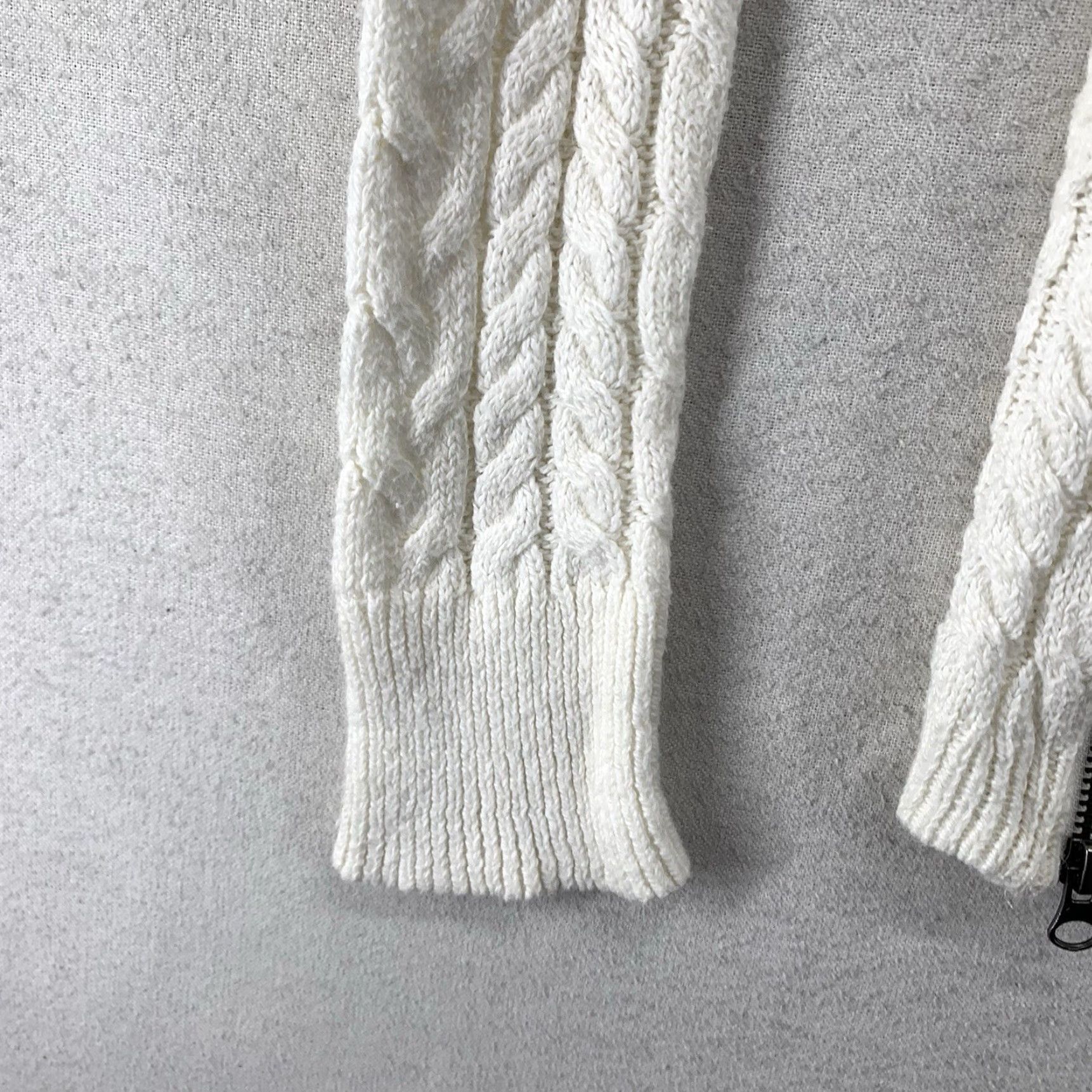 American Eagle Outfitters VINTAGE American Eagle Women's Sweater XS Cable Knit Wool Blend Long Sleeve Ivory Casual Pullover Size XS / US 0-2 / IT 36-38 - 6 Thumbnail