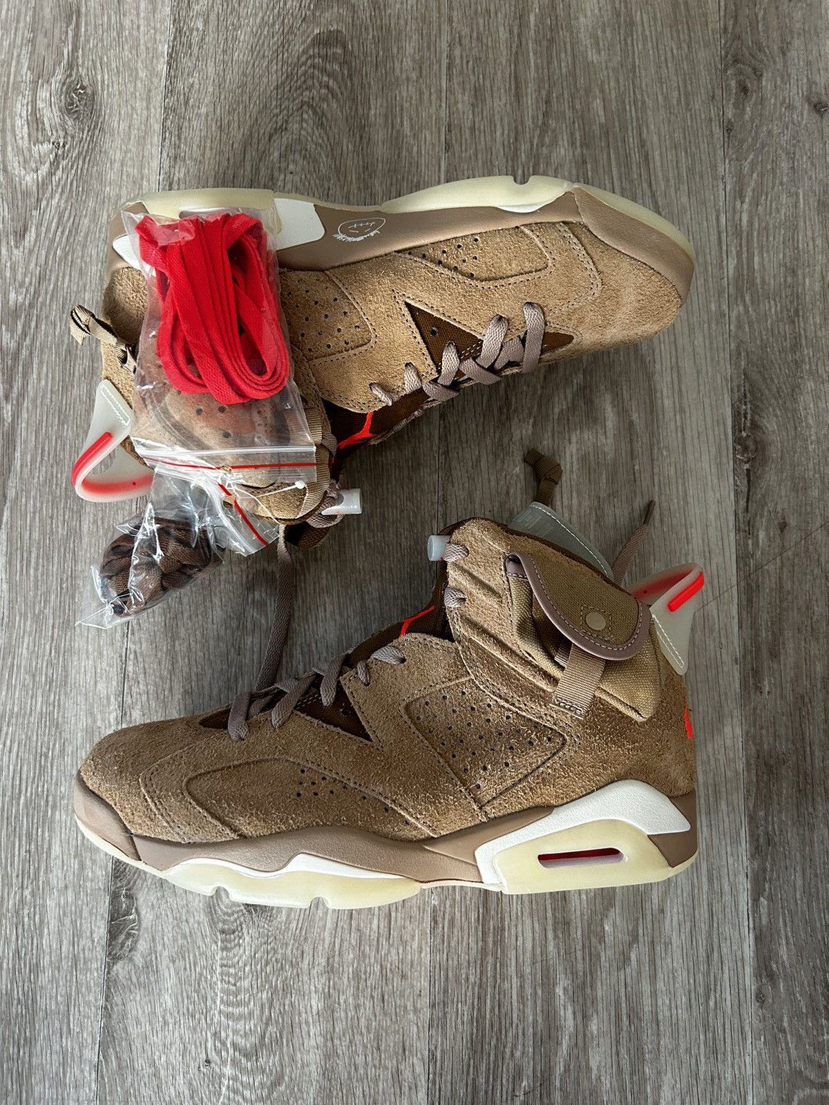 Jordan Brand × Nike × Off-White Air Jordan 6 Retro SP Travis Scott Kaki Size US 9 / EU 42 - 2 Thumbnail