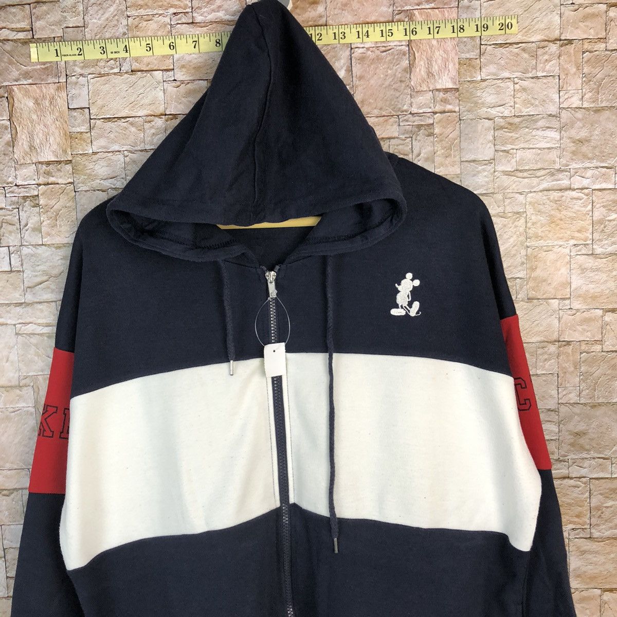 Disney Disney Mickey Mouse vintage sweatshirt Hoodie #A673 Size US L / EU 52-54 / 3 - 5 Thumbnail