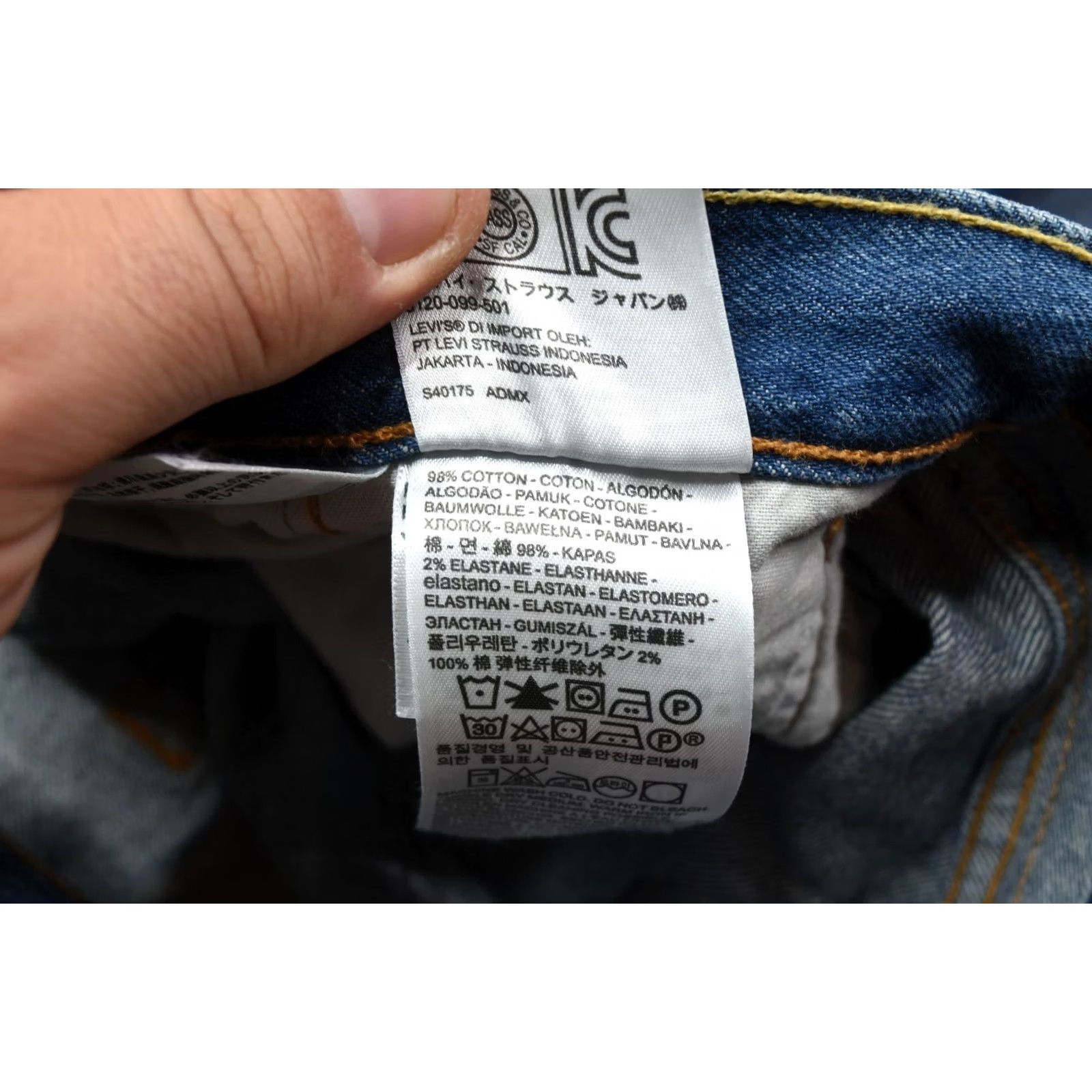 Levi's Levi's 501 Jeans Mens 38x34 Blue Straight Button-Fly Distressed Regular Inseam 35 in Denim Cotton Pattern Solid Jeans Mens Blue 501 Series Size US 38 / EU 54 - 6 Thumbnail