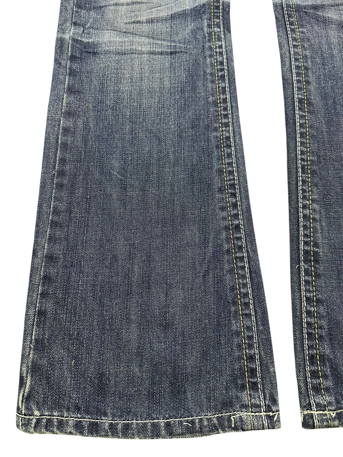 Japanese Brand Vintage Japanese Brand Blue Faded Wash Bootcut Style Jeans Size US 30 / EU 46 - 7 Thumbnail