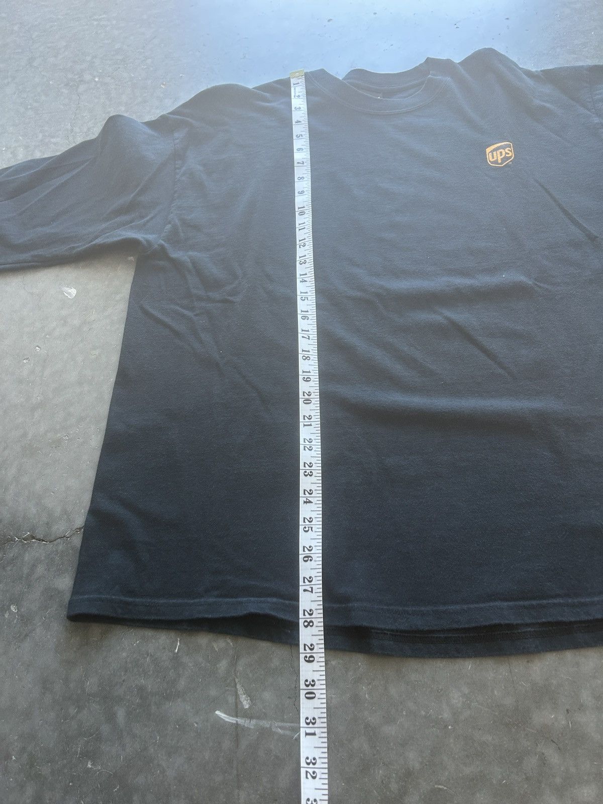 Hanes × Vintage Vintage Y2K UPS Longsleeve Graphic Tee Size US XL / EU 56 / 4 - 9 Thumbnail