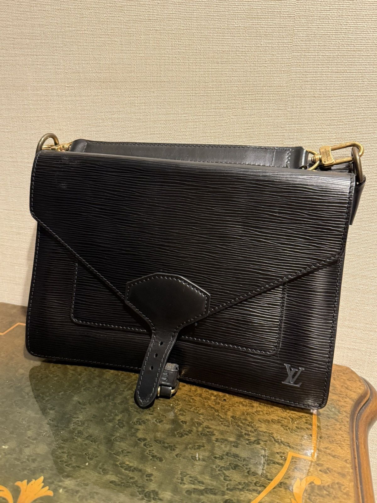 Louis Vuitton Louis Vuitton Epi Leather Clutch–Dual Opening, Lock Closure Size ONE SIZE - 7 Thumbnail