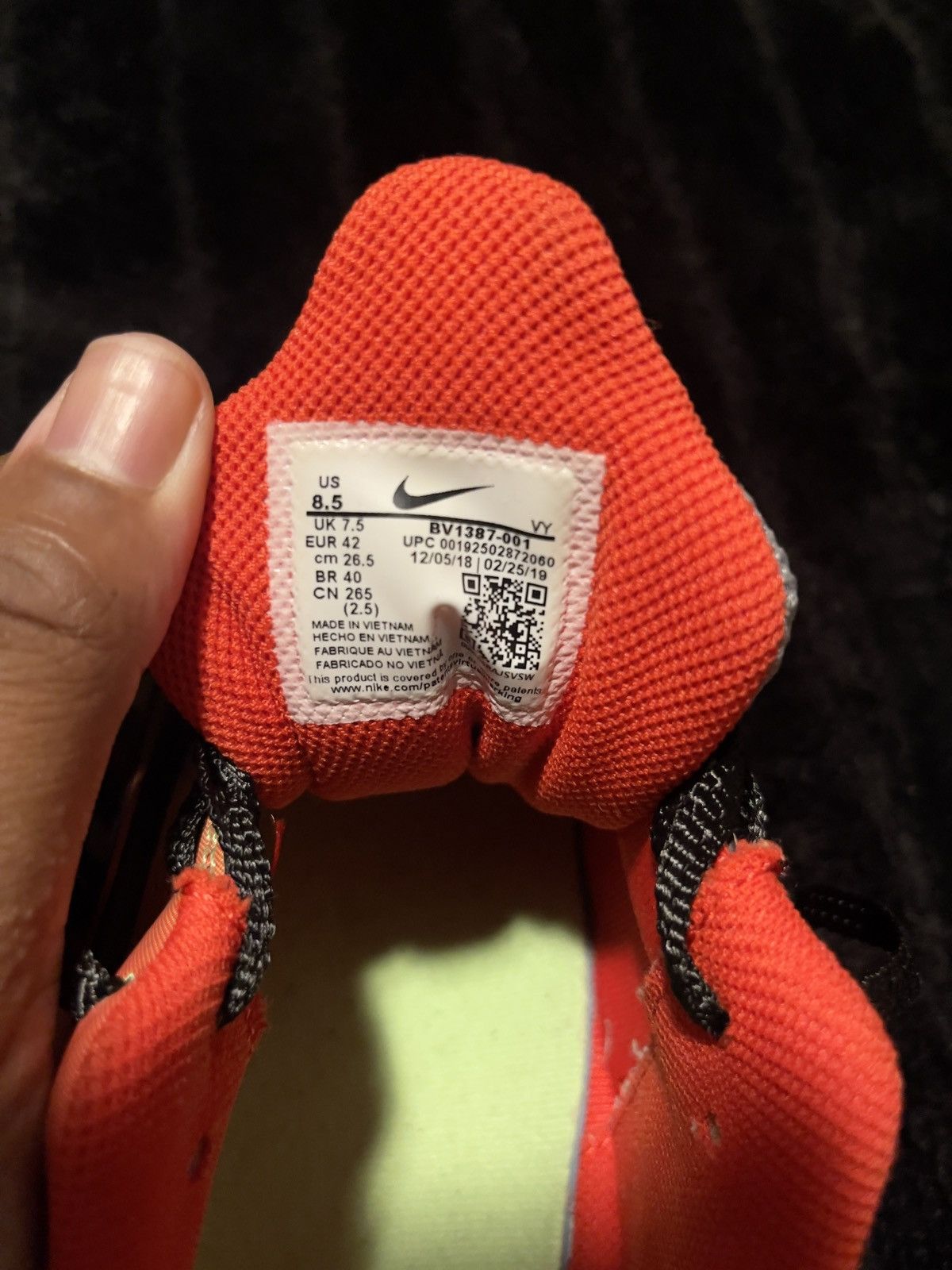 Nike 2019 Neymar Jr. x Shox R4 'São Paulo Markets' Size US 8.5 / EU 41-42 - 3 Thumbnail