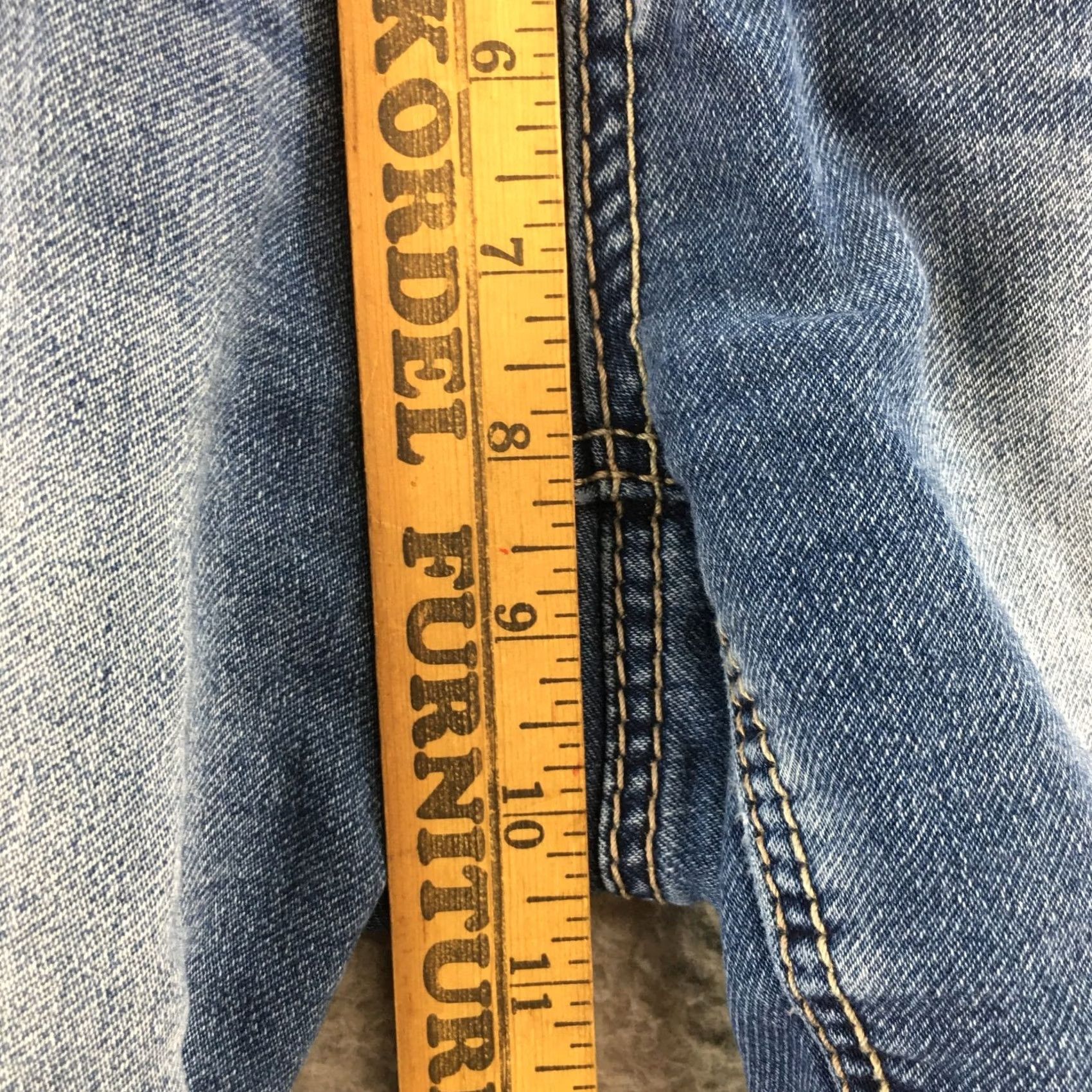 Vintage Seven7 Bermuda Shorts Womens 4 Blue Medium Wash Denim Low Rise Embroidered Zip Bermuda shorts Womens 4 Blue Medium Wash Denim Low Rise Embroidered Zip Size 27" / US 4 / IT 40 - 6 Thumbnail