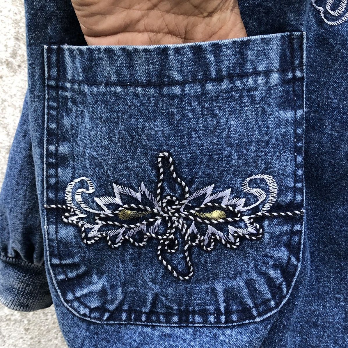 Vintage Vintage Japan Brand Bora Jean Embroidery Denim Jacket Size US M / EU 48-50 / 2 - 5 Thumbnail