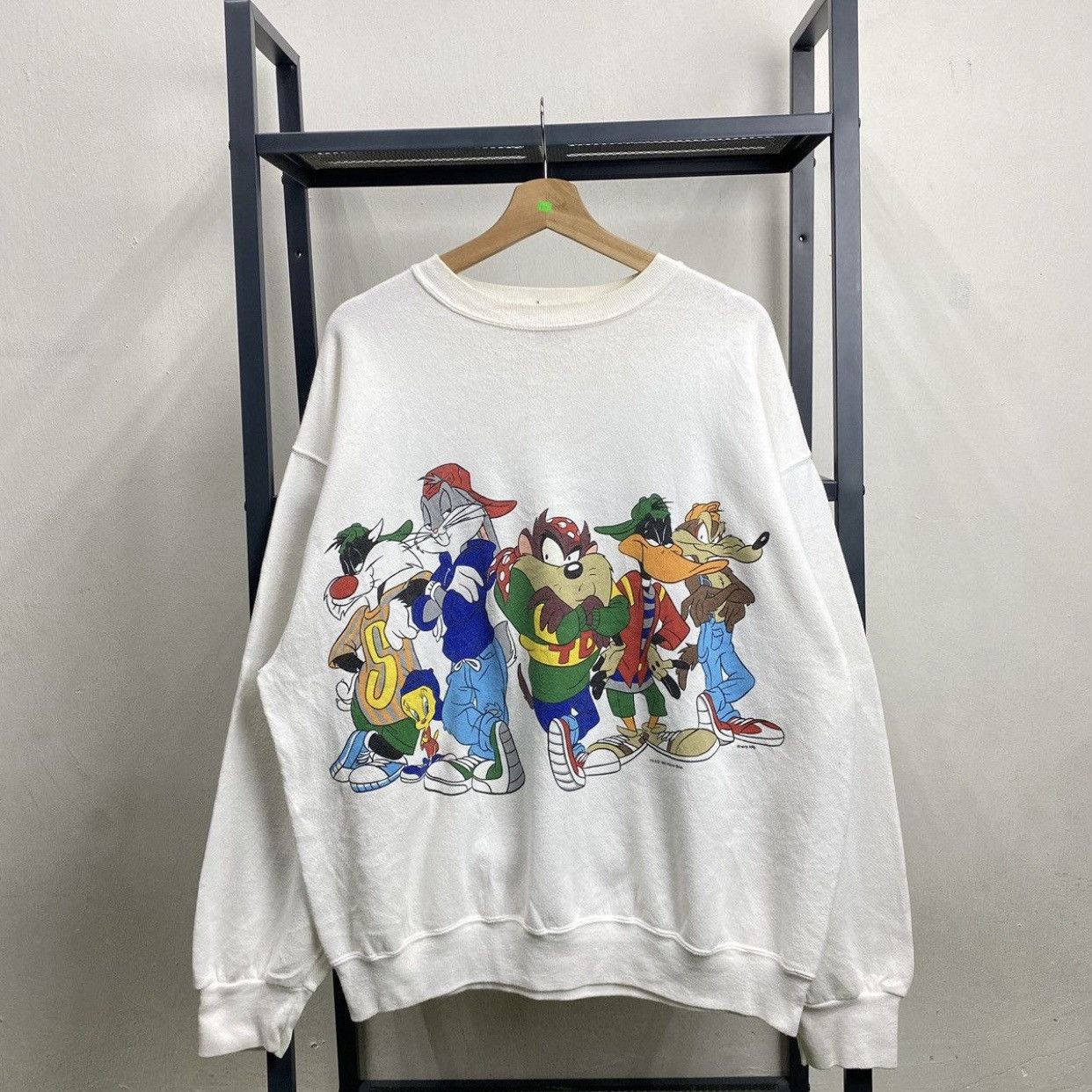 Warner Bros 1993 Looney Tunes Hip Hop Graphic Crewneck Sweatshirts Size US XL / EU 56 / 4 - 1 Thumbnail
