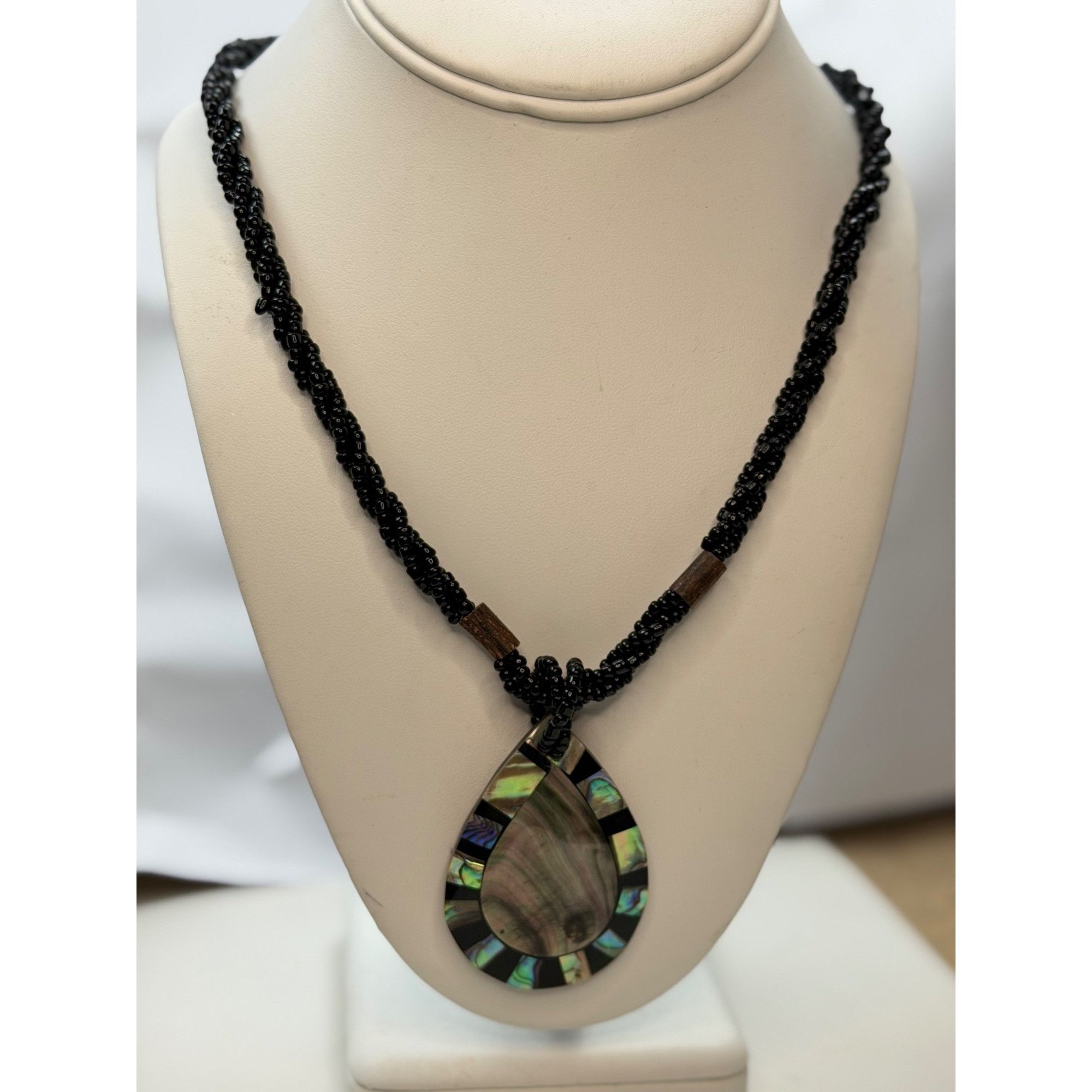 Other Abalone shell pendant necklace with teardrop shape Size ONE SIZE - 7 Thumbnail