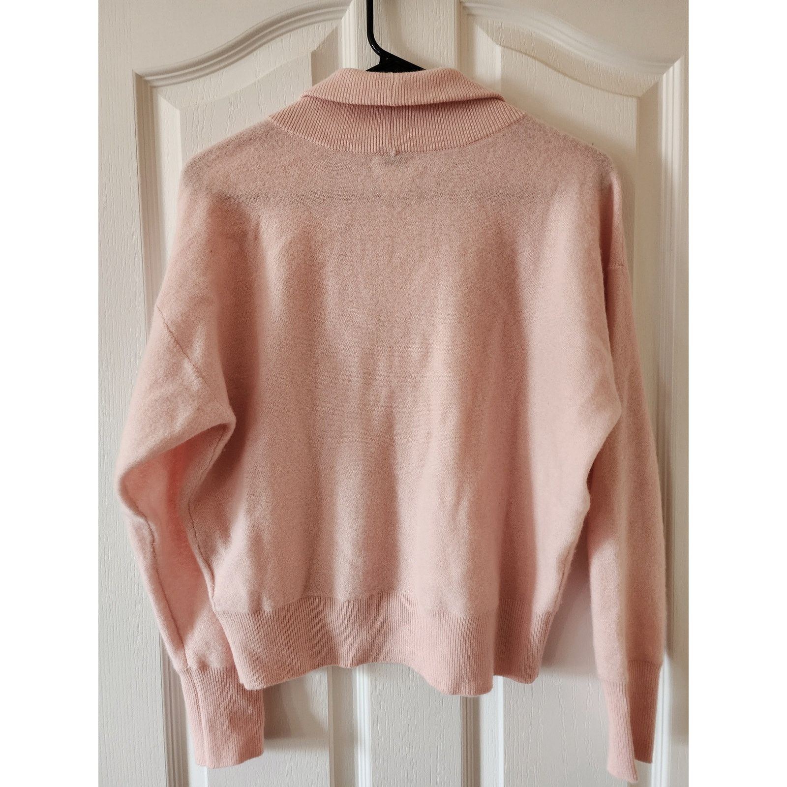 Club Monaco Club Monaco 100% Cashmere Powder Pink Sweater XS Cropped Size XS / US 0-2 / IT 36-38 - 2 Thumbnail