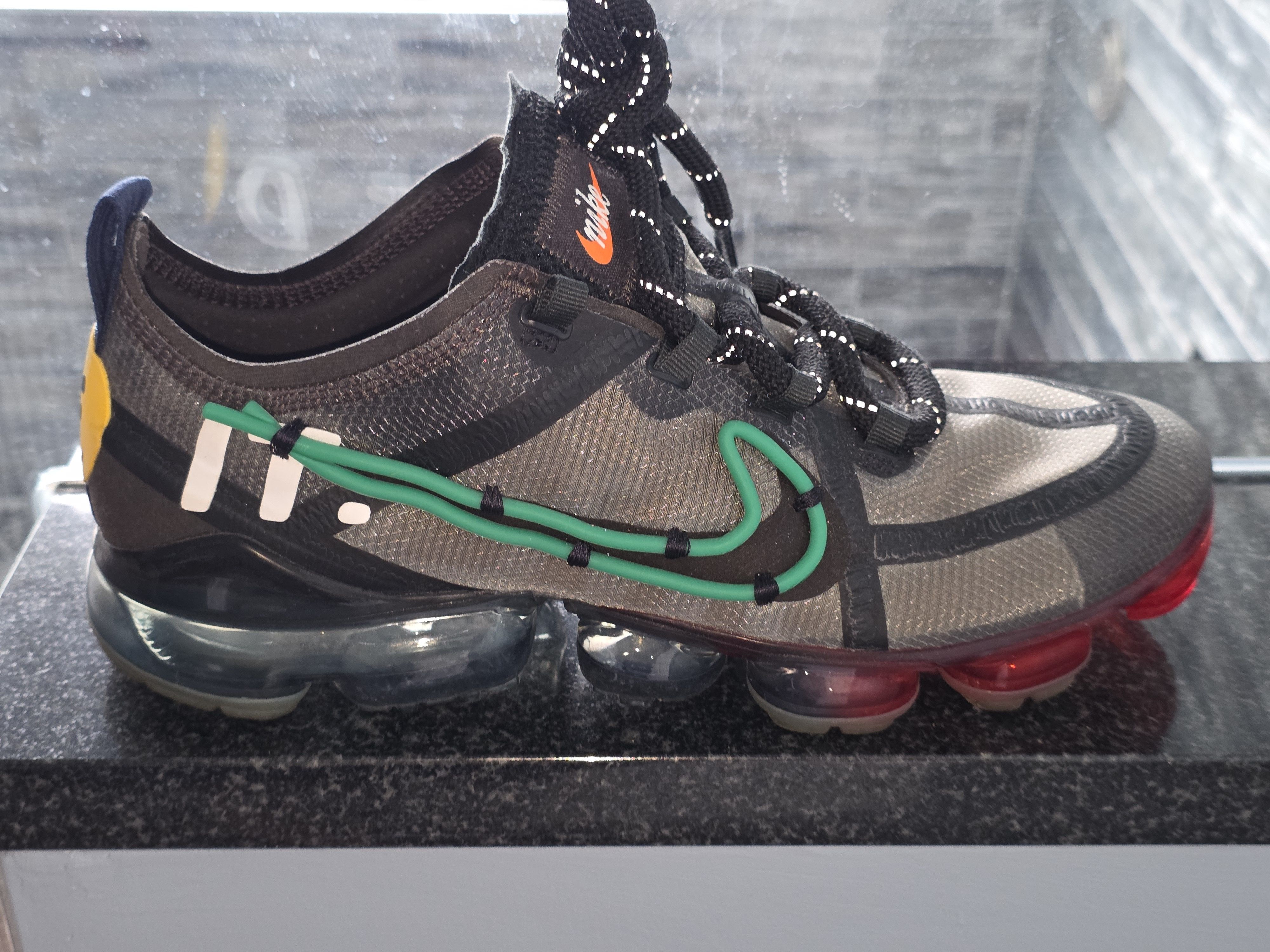 Cactus Plant Flea Market × Nike Vapormax nike x cpfm Size US 11 / EU 44 - 2 Thumbnail