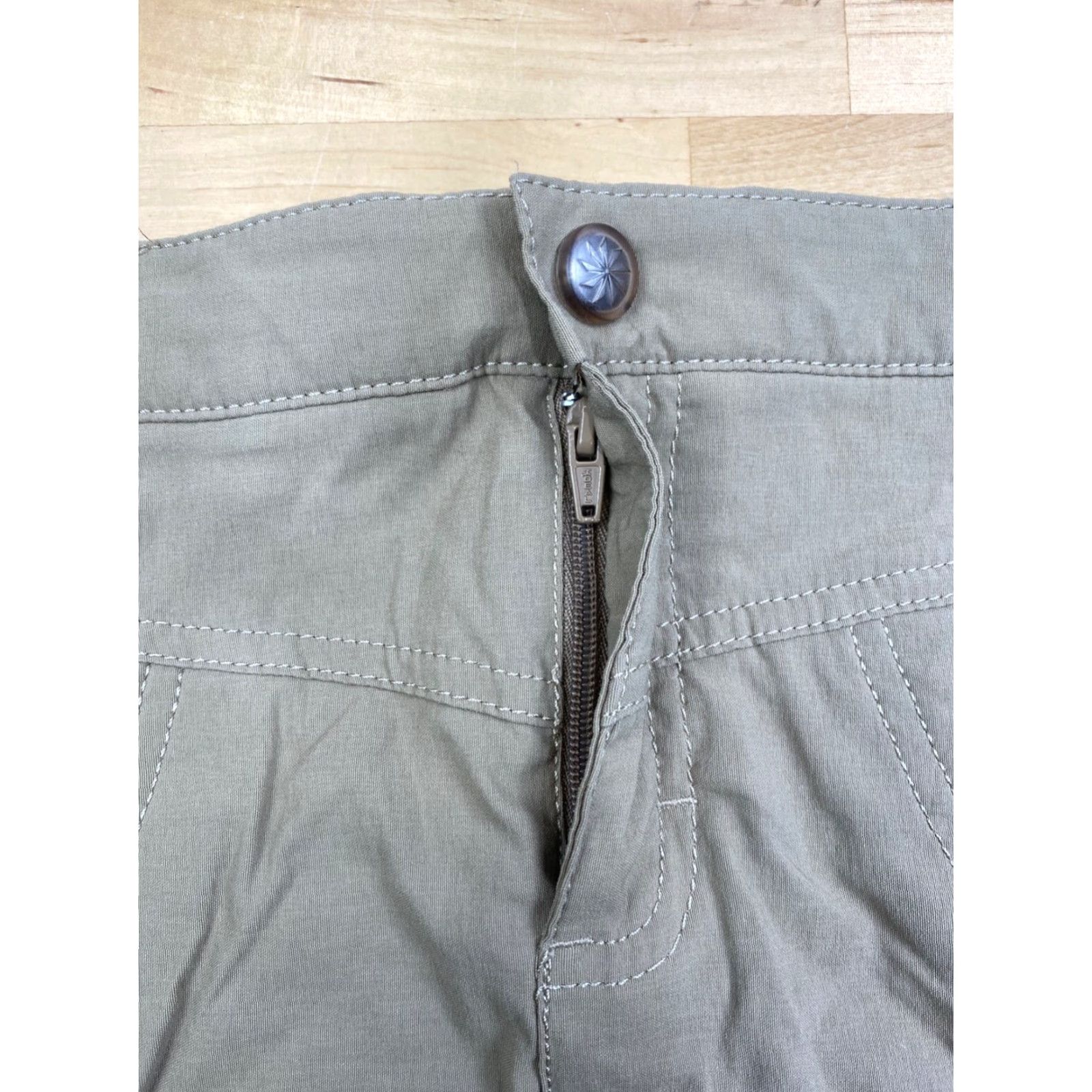 Athleta Athleta Skort Womens 8 Beige Lined Activewear Tennis Golf Beig e Athletic Pockets, Comfort, Stretch Athleisure 90s? Size ONE SIZE - 3 Thumbnail