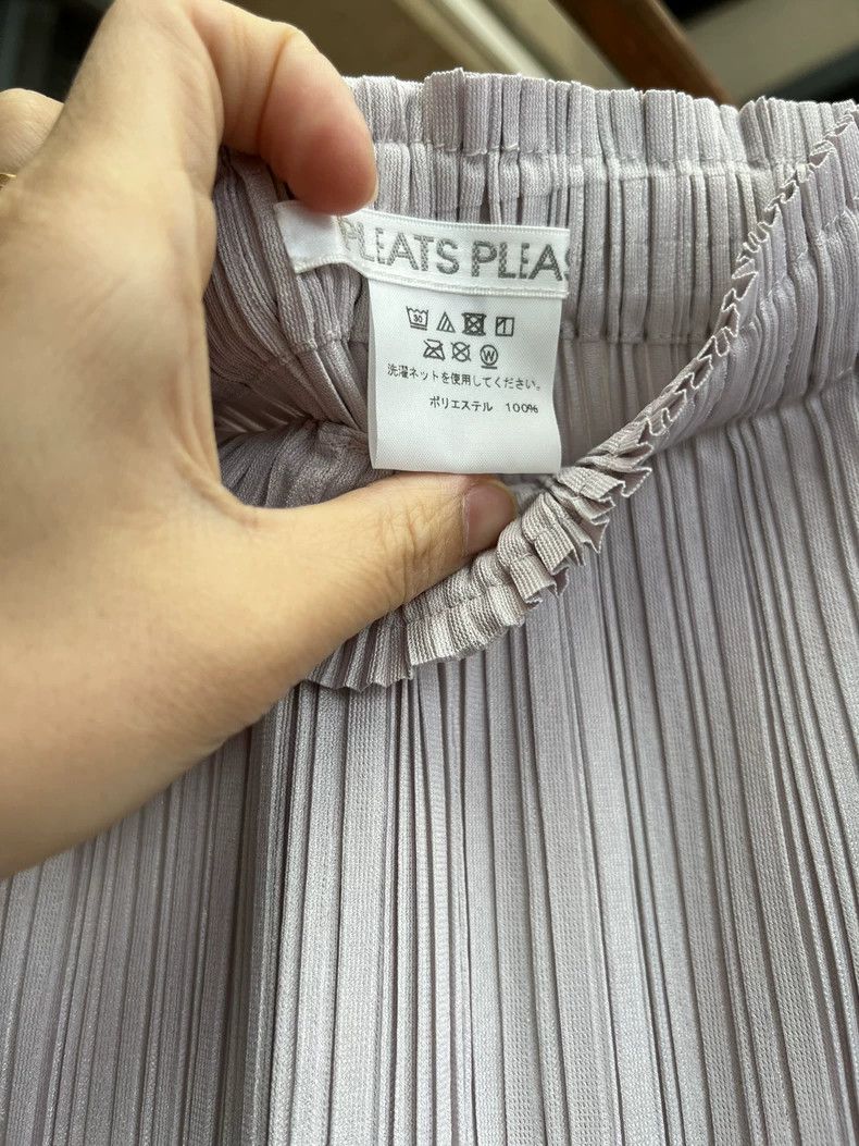 Issey Miyake Issey Miyake Light grey pink pleated straight-leg pants Size 31" - 3 Thumbnail