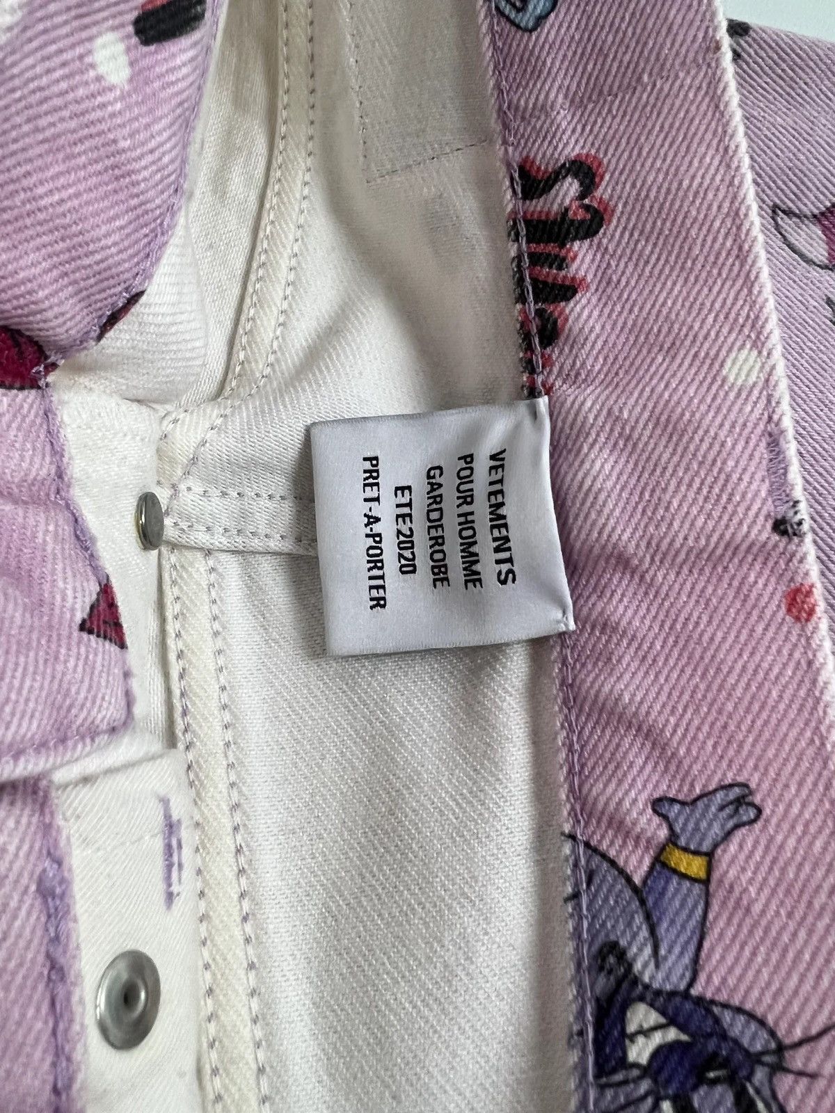 Vetements VETEMENTS SS20 RUNWAY COMIC CLUSTERFUCK JEANS IN PINK SZ:XS Size US 31 - 7 Thumbnail