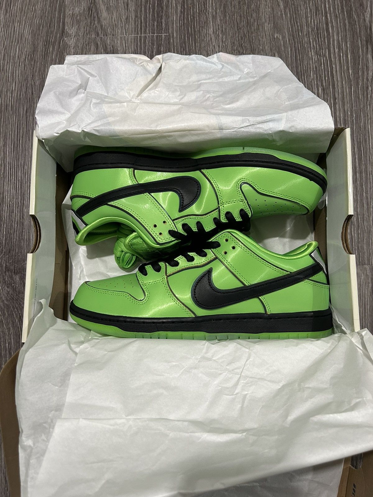image of Nike Sb Dunk Low Powerpuff Girls “Buttercup” Size 10.5 Ds Shoes in Green, Men's