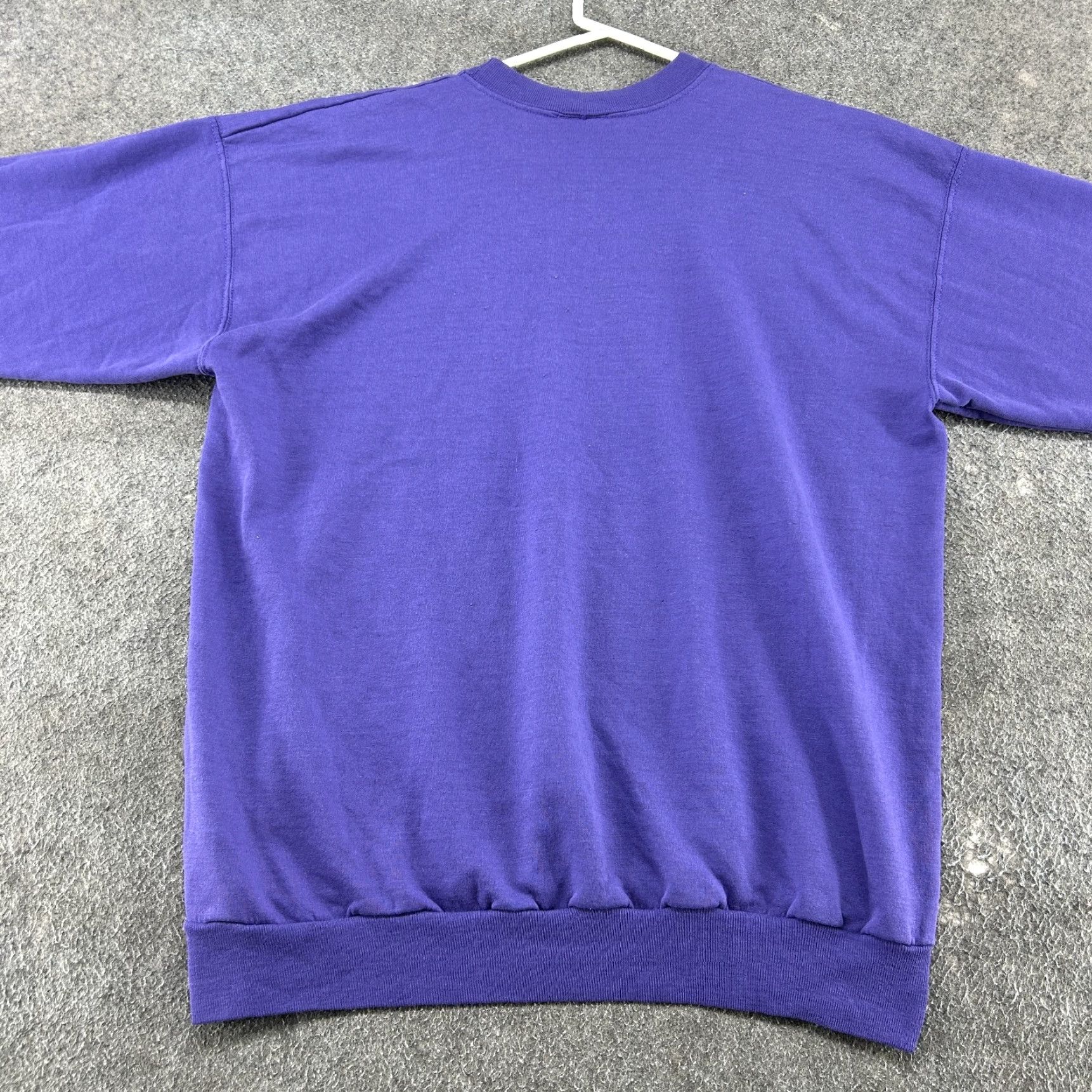 Disney VINTAGE Disney Sweatshirt Mens L Purple Pullover Pixie Fairy Tinker Bell 90s Size US L / EU 52-54 / 3 - 6 Thumbnail