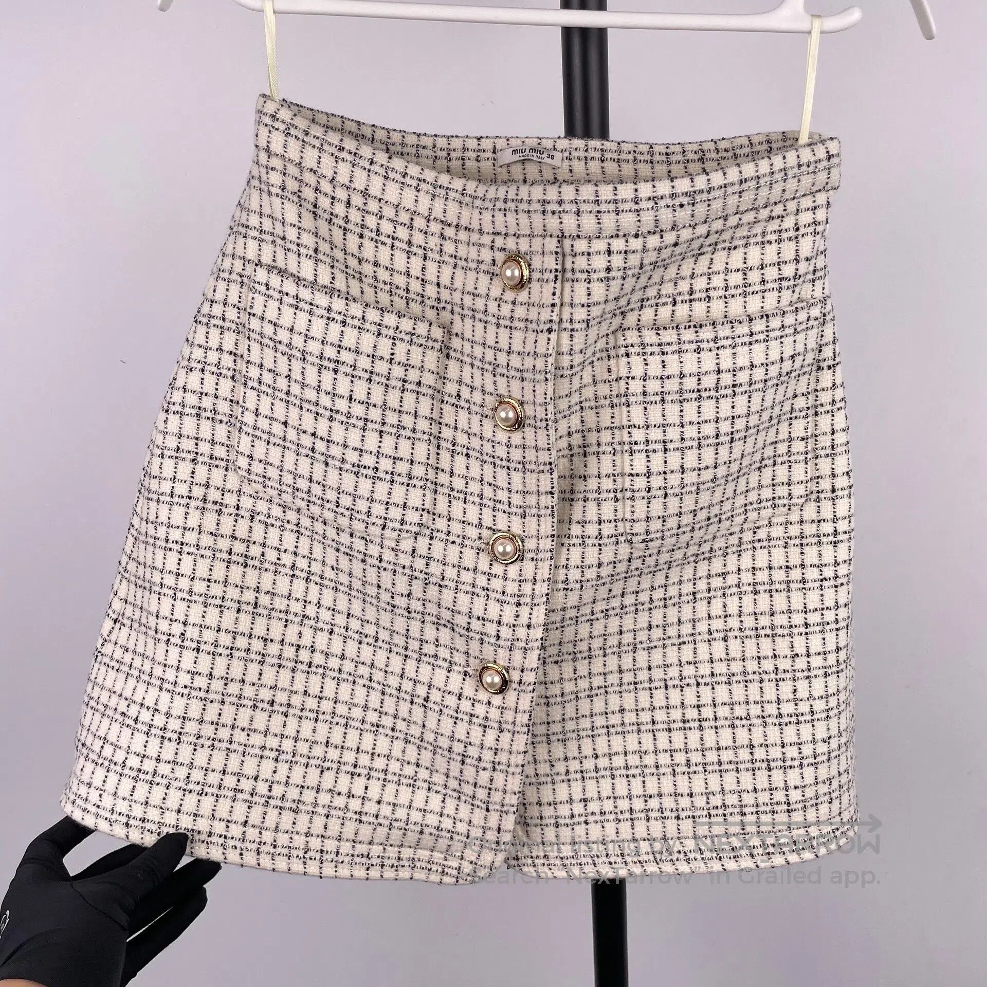 Miu Miu Miu Miu Ivory white tweed pearl button checkered short ski Size 37" - 5 Thumbnail