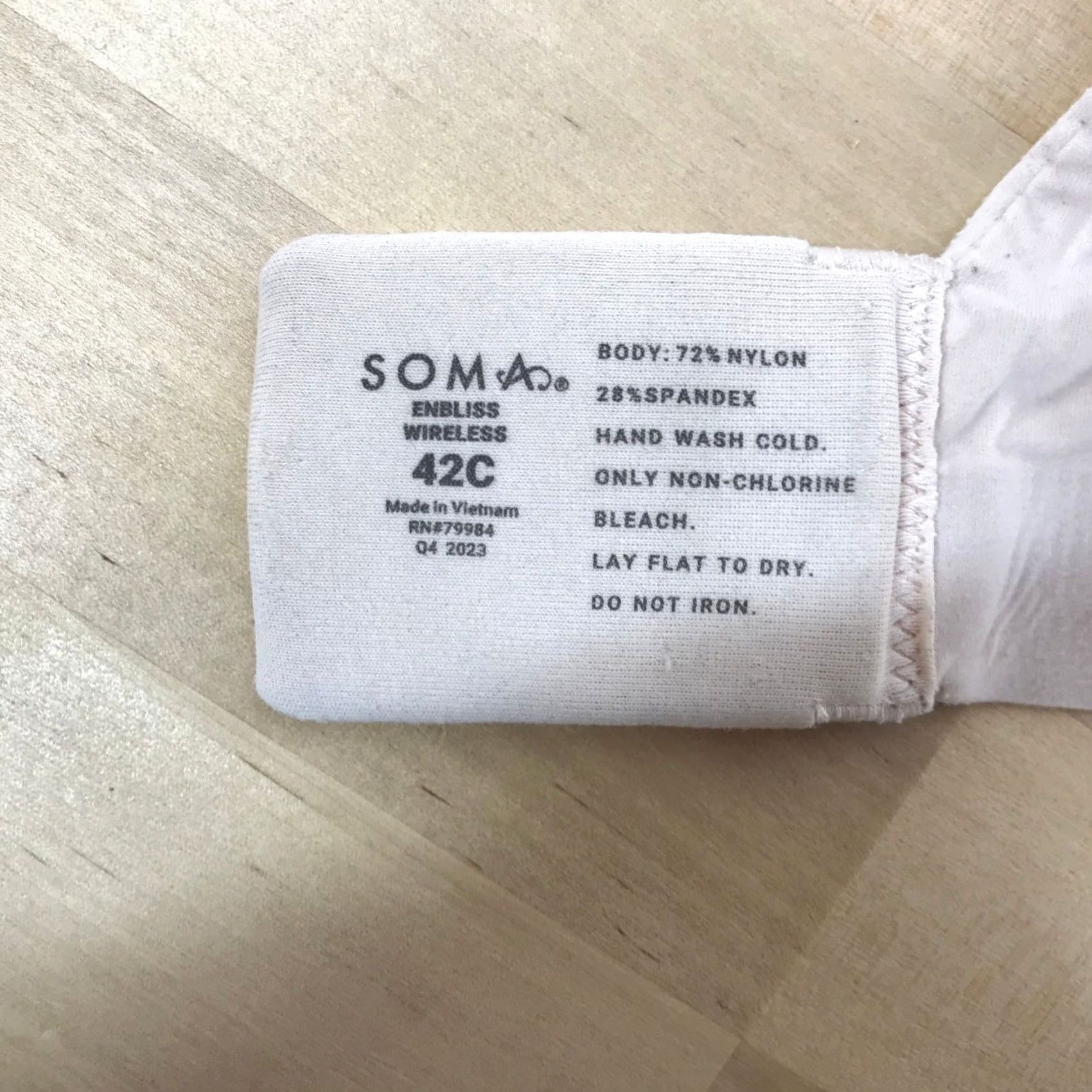 Vintage Soma Enbliss Wireless Bra White Seamless Lightly Lined 42C 79984 Size ONE SIZE - 4 Thumbnail