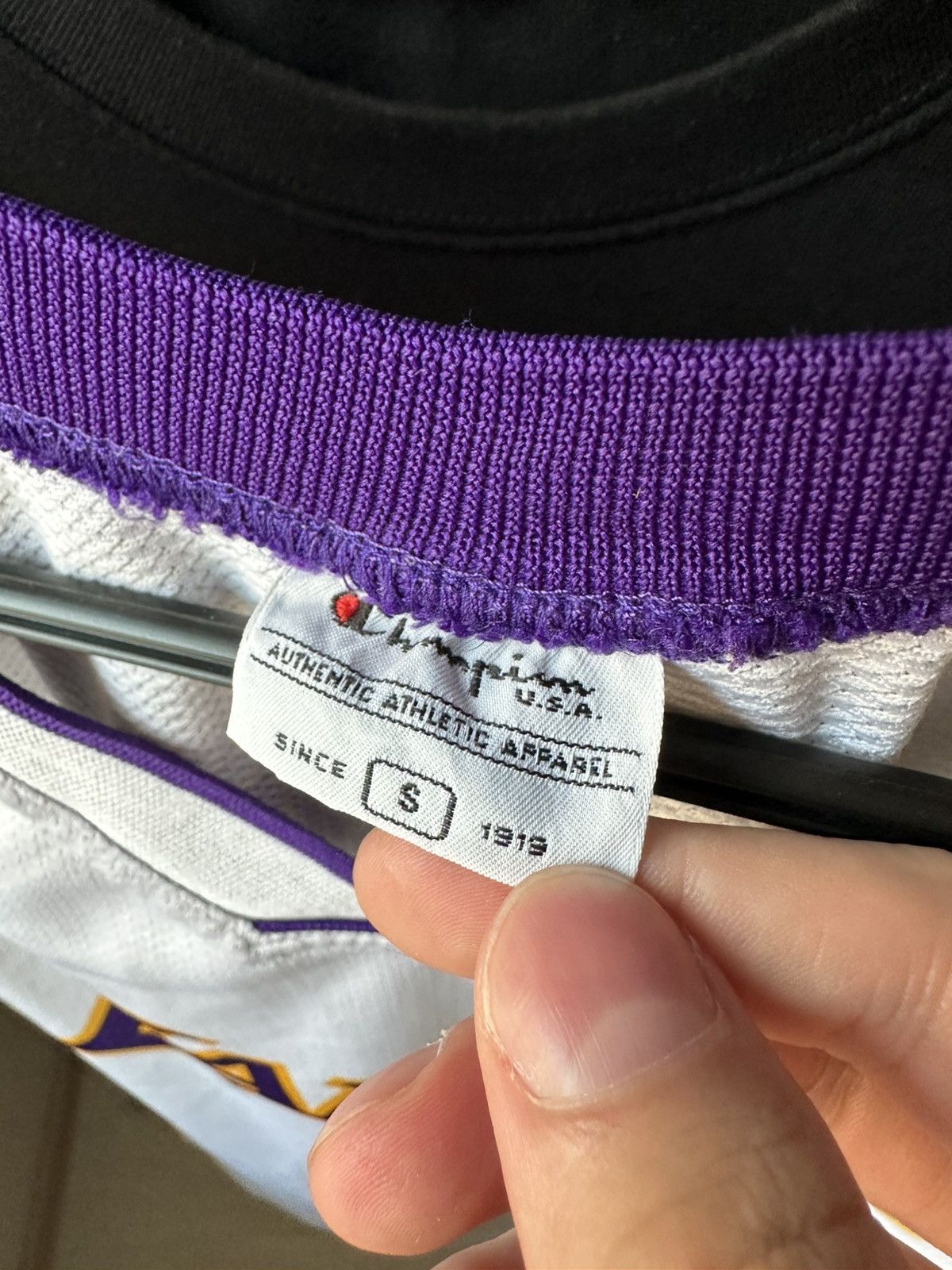 Champion Kobe Bryant 8 Lakers Champion White NBA Basketball Jersey Size US S / EU 44-46 / 1 - 5 Thumbnail