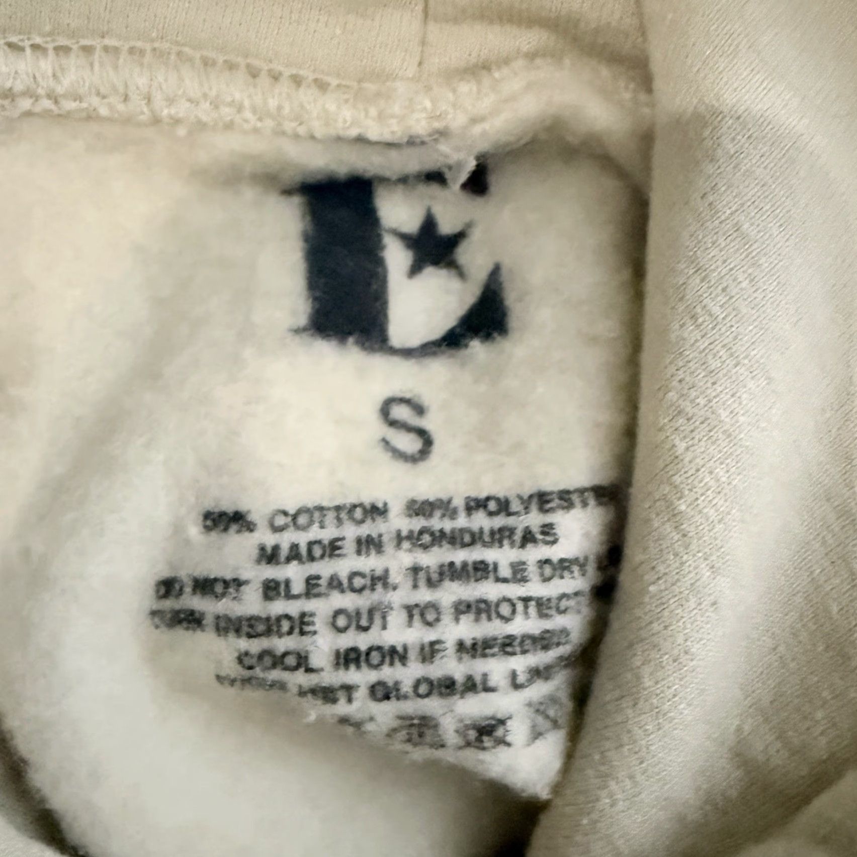 Vintage Elton John Farewell Tour Beige Drawstring Hooded Pullover Mens Size S Size US S / EU 44-46 / 1 - 4 Thumbnail