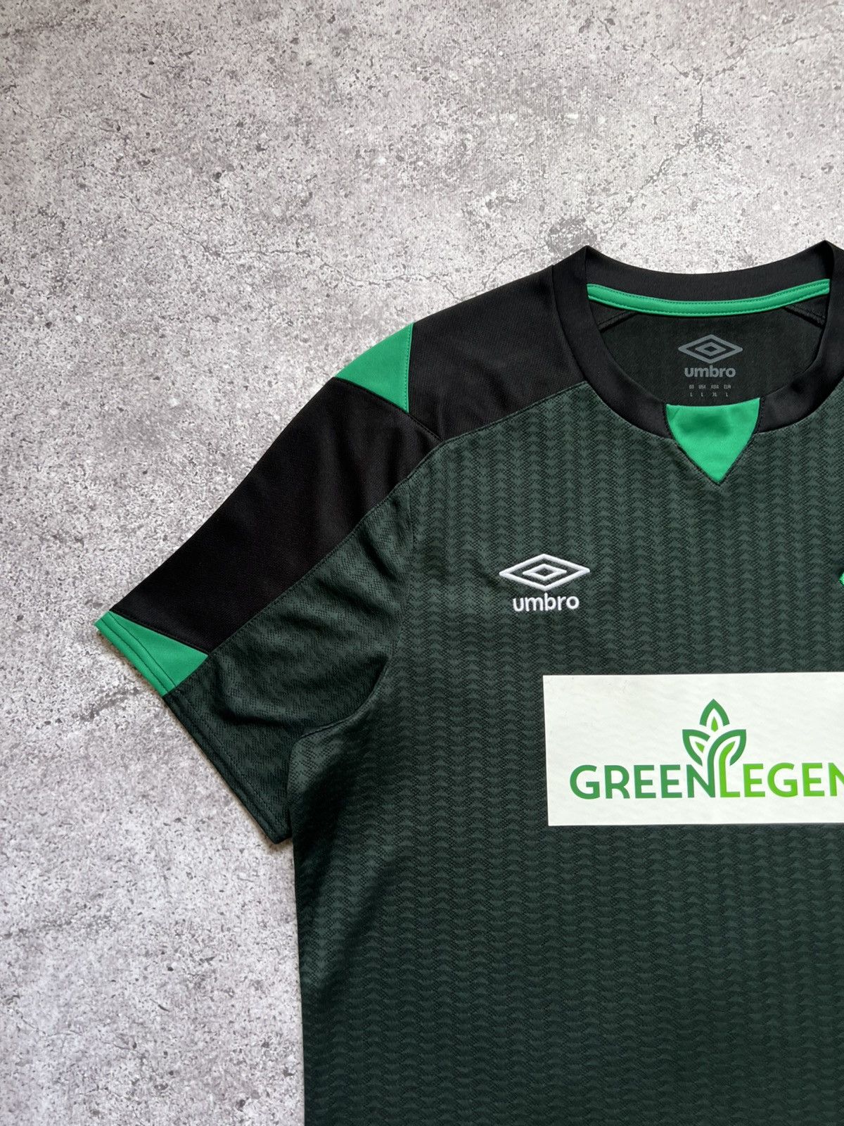 Vintage Umbro FC Werder Bremen 21/22 Football Soccer Shirt Trikot Size US L / EU 52-54 / 3 - 4 Thumbnail