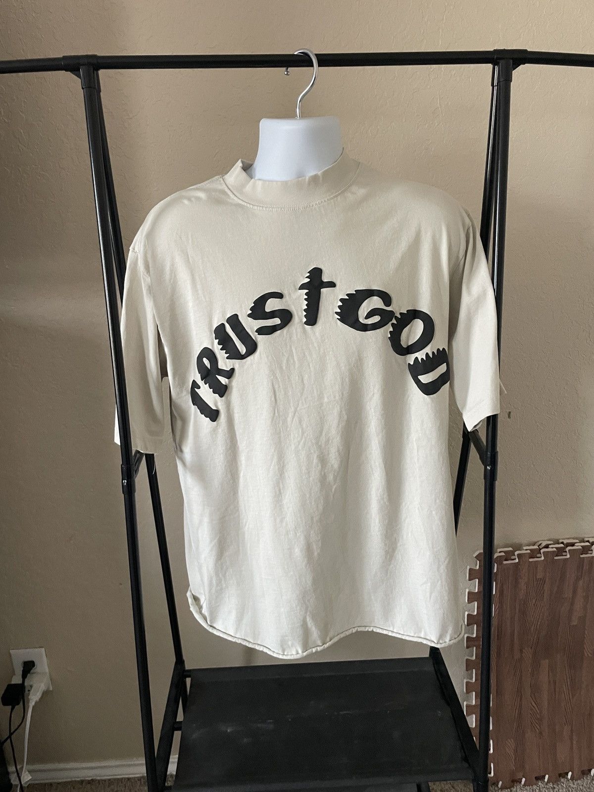 Kanye West Sunday Service Trust God SS tee Size US XL / EU 56 / 4 - 2 Thumbnail