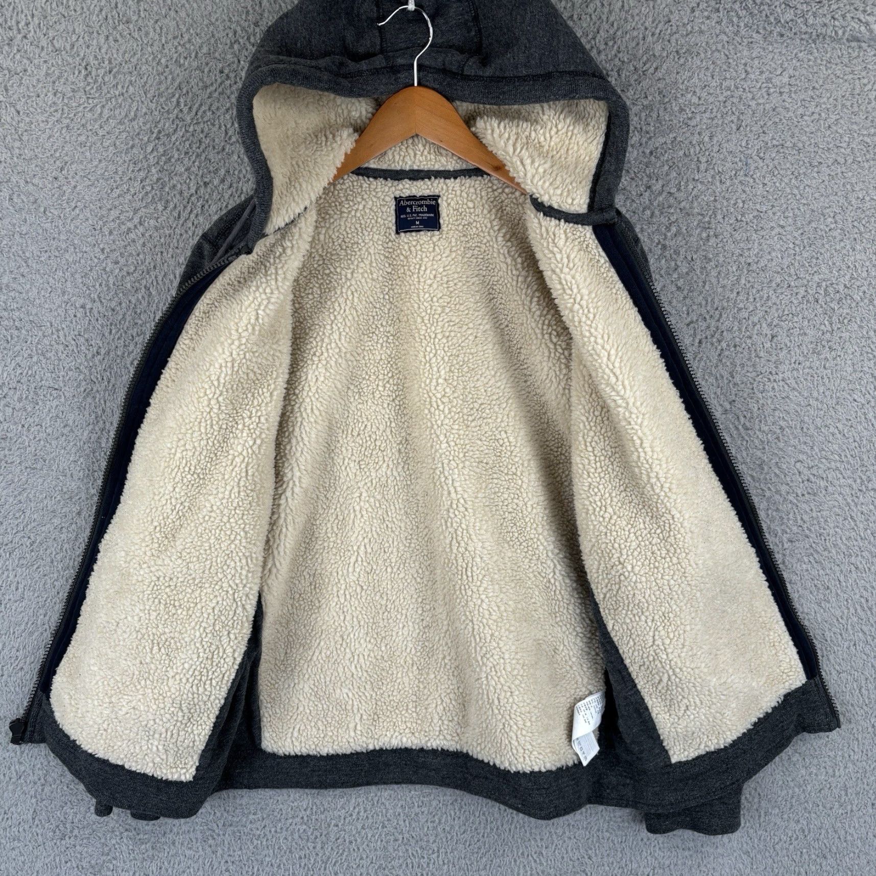 Abercrombie & Fitch VINTAGE Abercrombie & Fitch Hoodie Mens Medium Gray Sherpa Lined Spellout Jacket Y2K Size US M / EU 48-50 / 2 - 4 Thumbnail