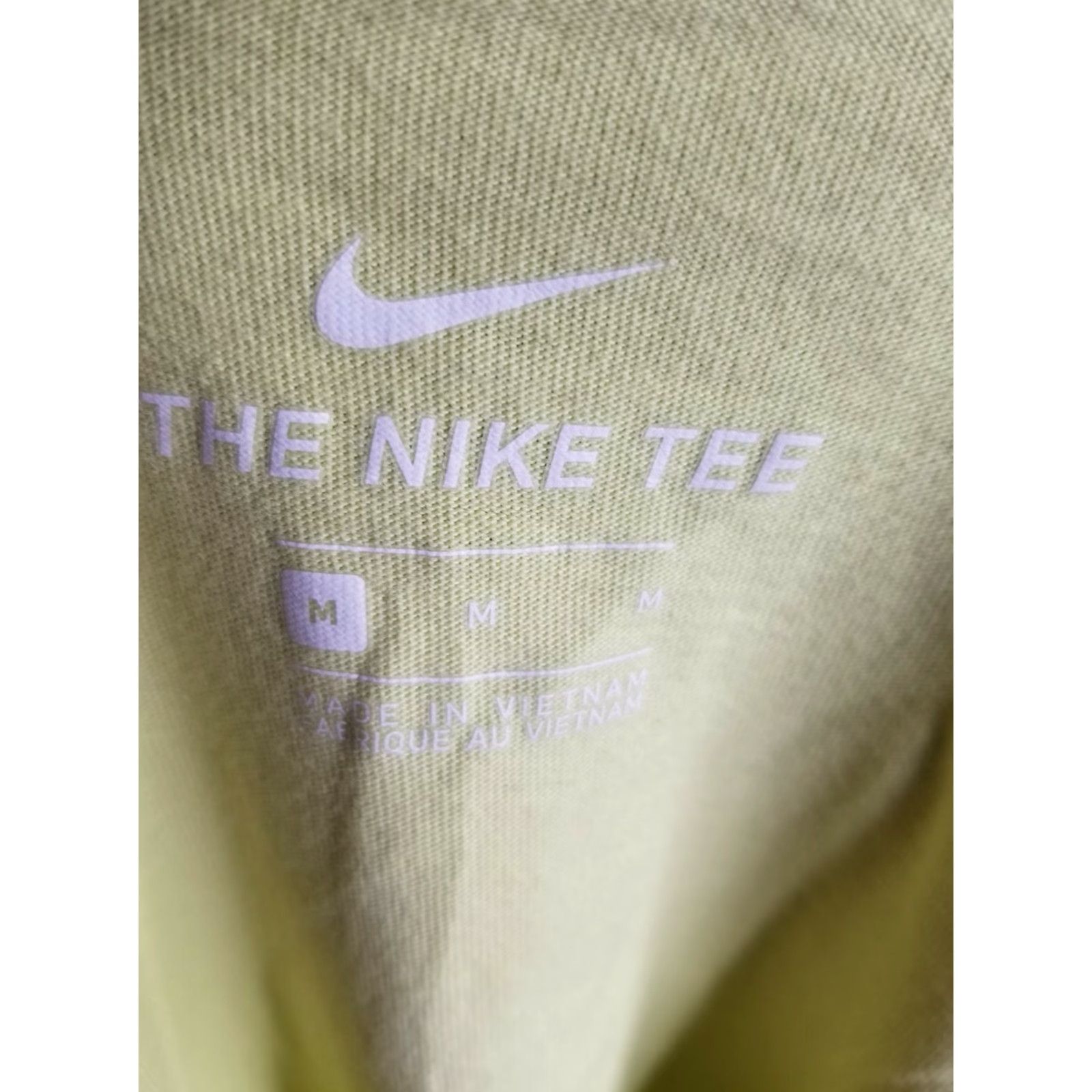 Nike Nike SB Shirt Mens M Neon Yellow Short Sleeve Skateboarding Pocket Tee Shirt Size US M / EU 48-50 / 2 - 4 Thumbnail