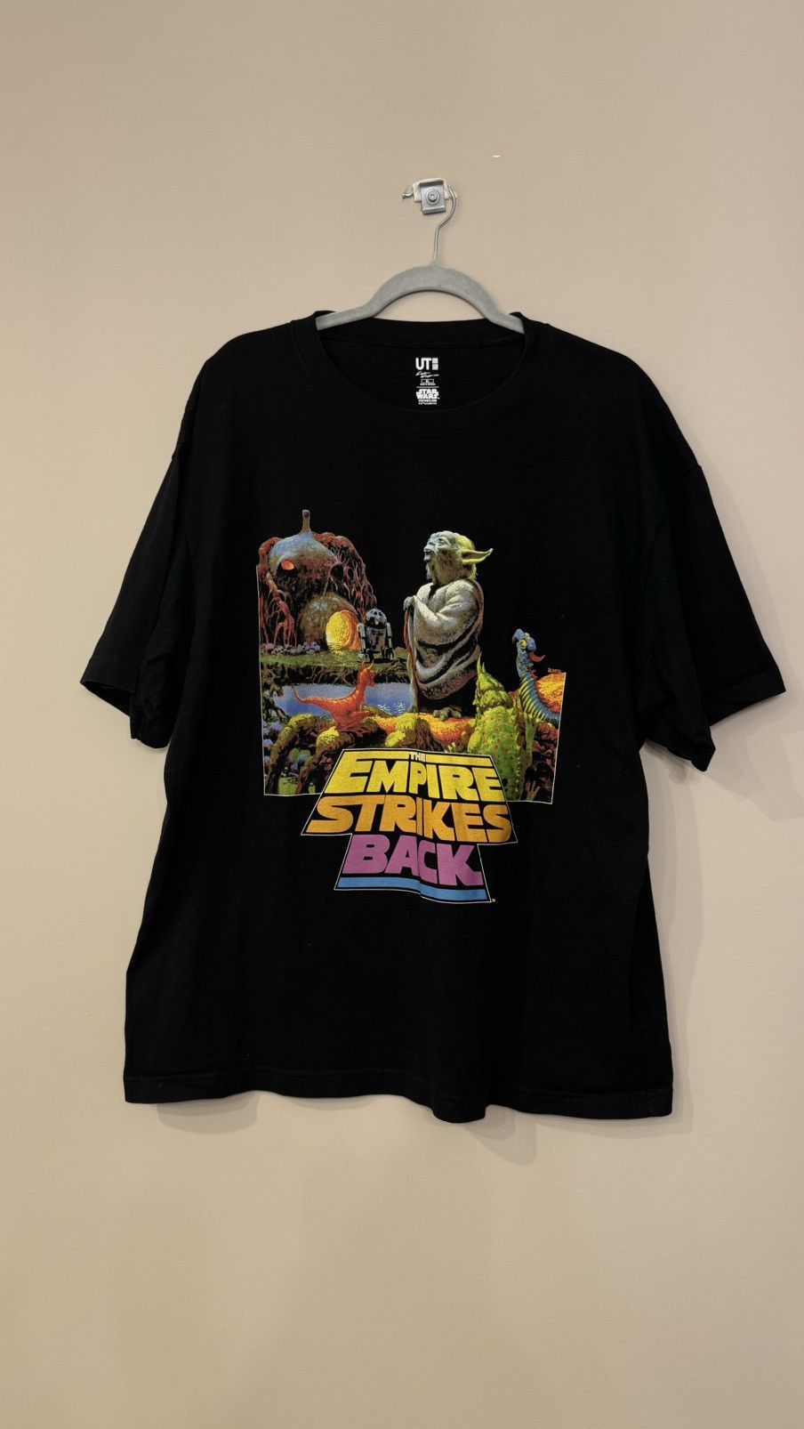 Star Wars Uniqlo x Star Wars t shirt center logo hype Size US XL / EU 56 / 4 - 1 Thumbnail