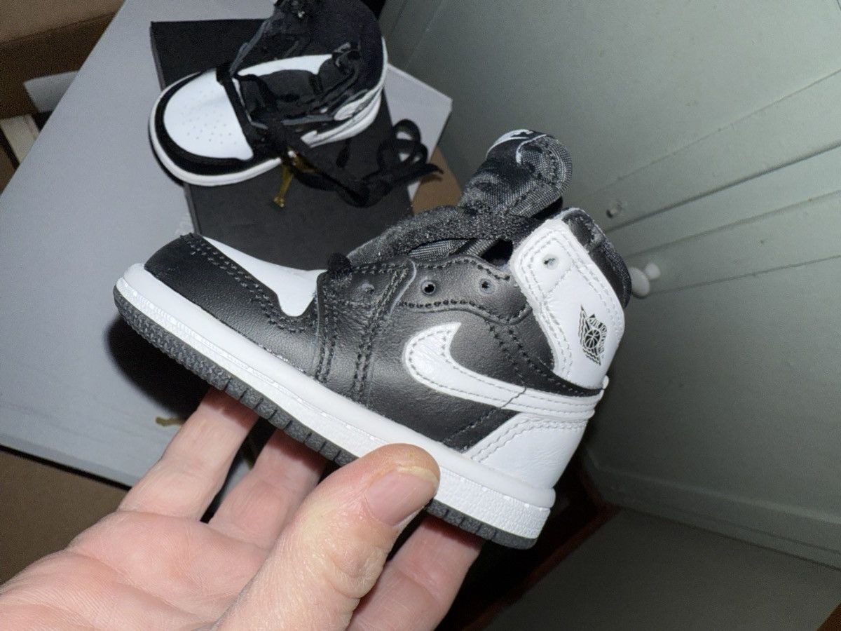 Jordan Brand NEW! Nike Air Jordan 1 Retro OG High TODDLER size 4c OG Box! Size US 5 / EU 37 - 9 Thumbnail