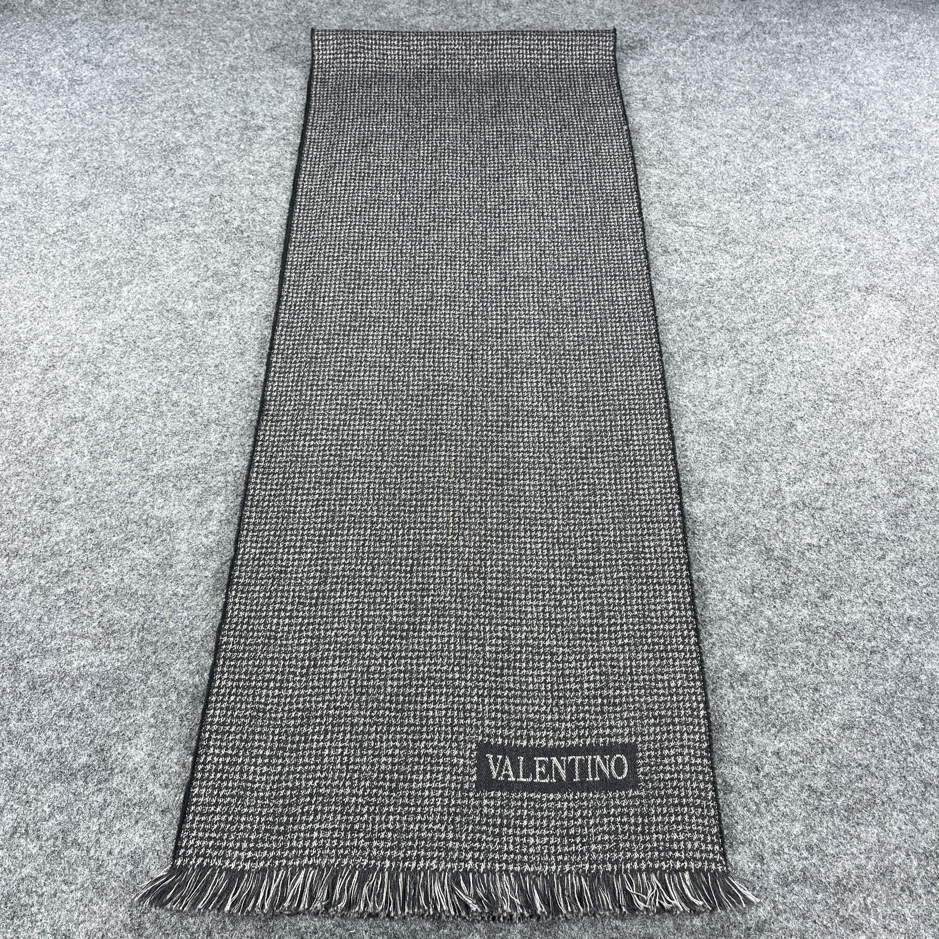 Valentino Valentino Scarf / Muffler / Neckwear T1318 Size ONE SIZE - 2 Thumbnail