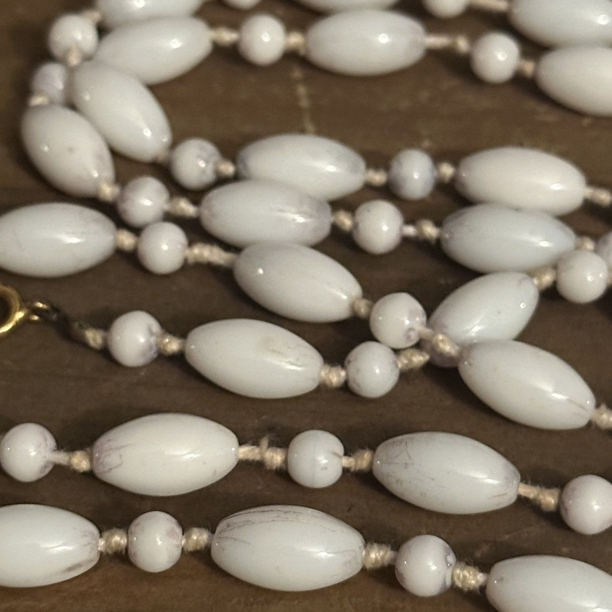 Vintage Vintage long white milk glass bead necklace Size ONE SIZE - 3 Thumbnail