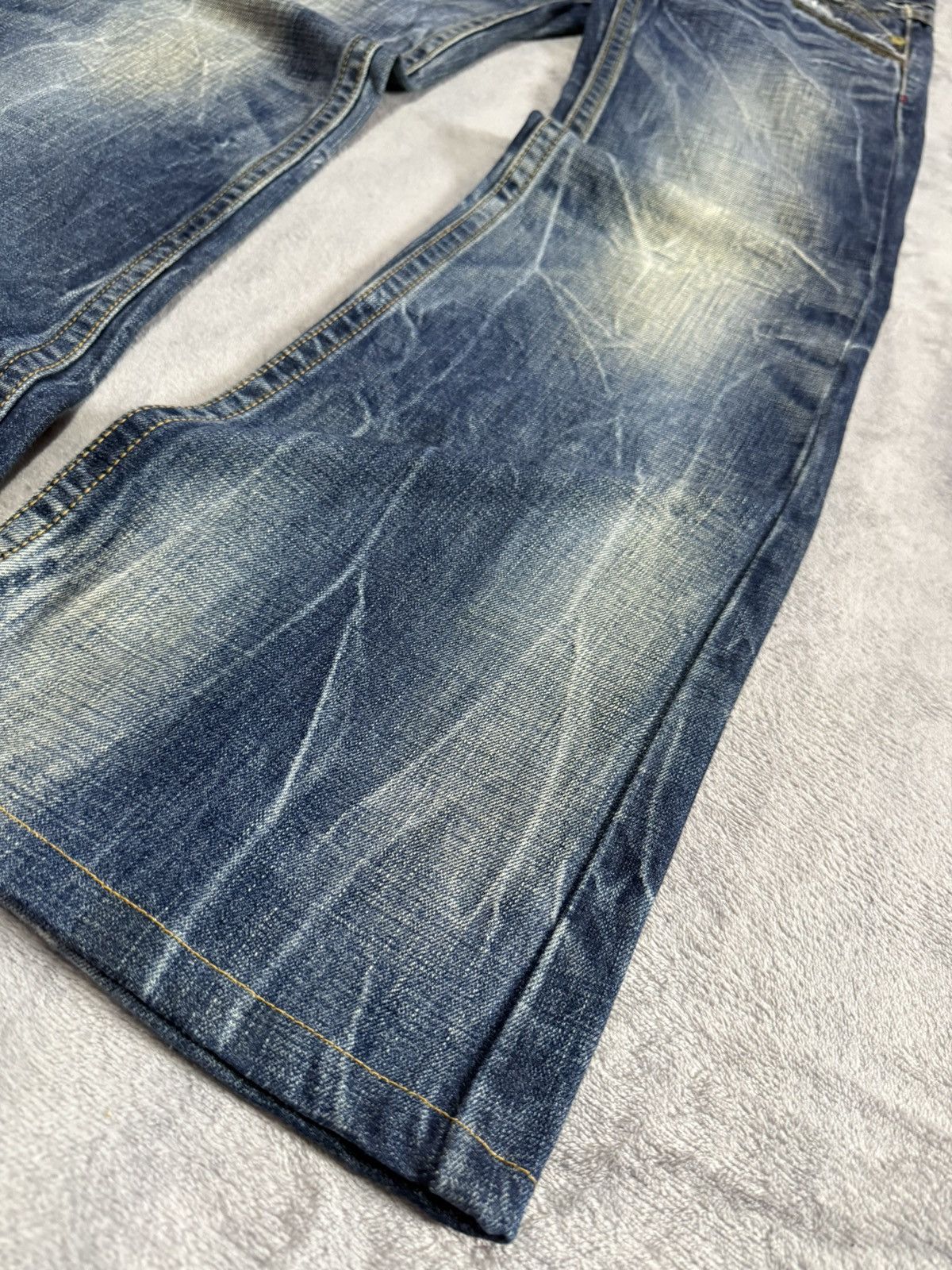 Japanese Brand × Vintage Red Pepper Japan Embellished Studded Shadow Wash Flare Jeans Size US 28 / EU 44 - 15 Thumbnail