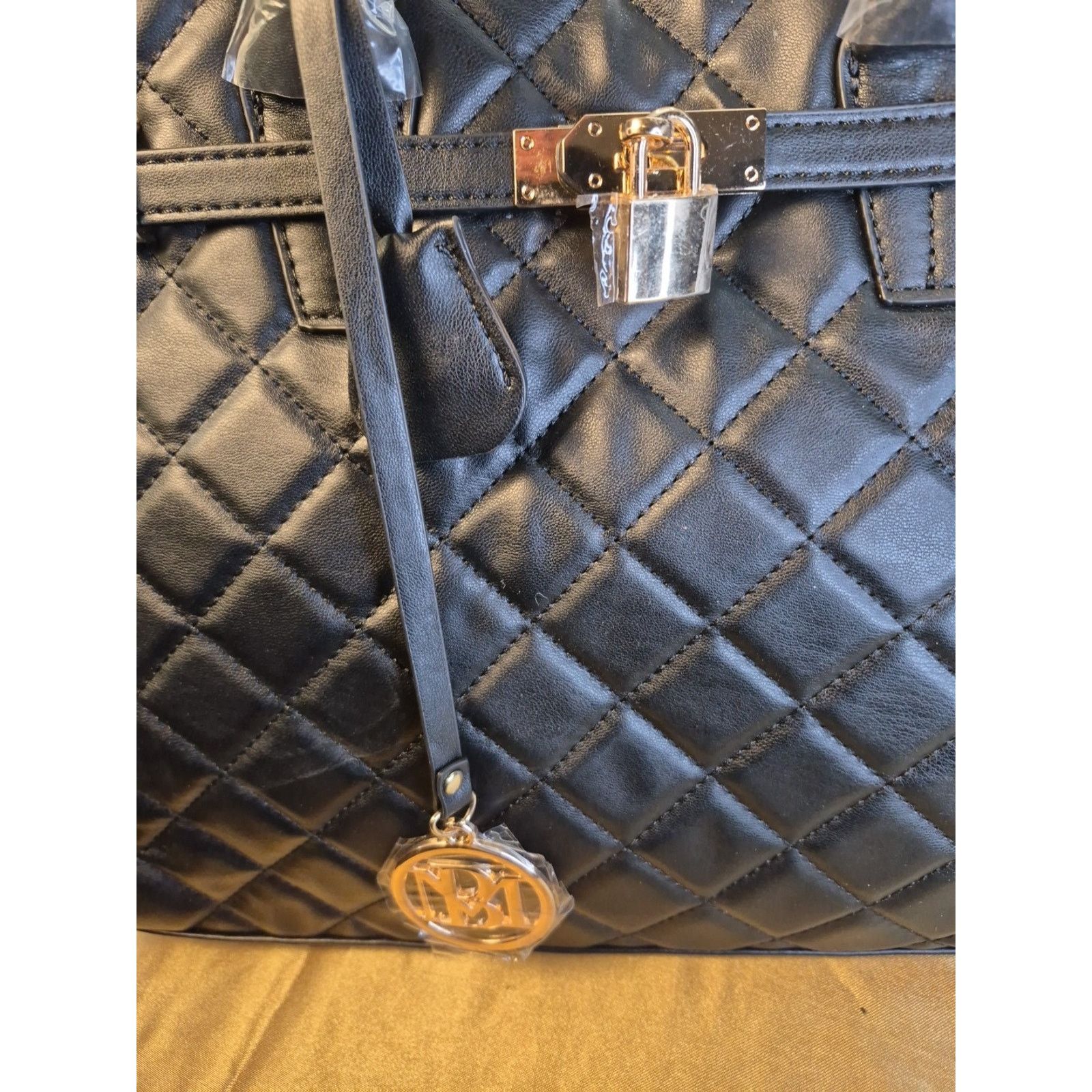 Badgley Mischka Badgley Mischka Studio Black Quilted Vegan Leather Handbag Size ONE SIZE - 3 Thumbnail