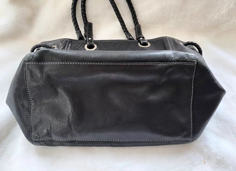 Givenchy Givenchy Handbag Ultimate Edition Size ONE SIZE - 8 Thumbnail