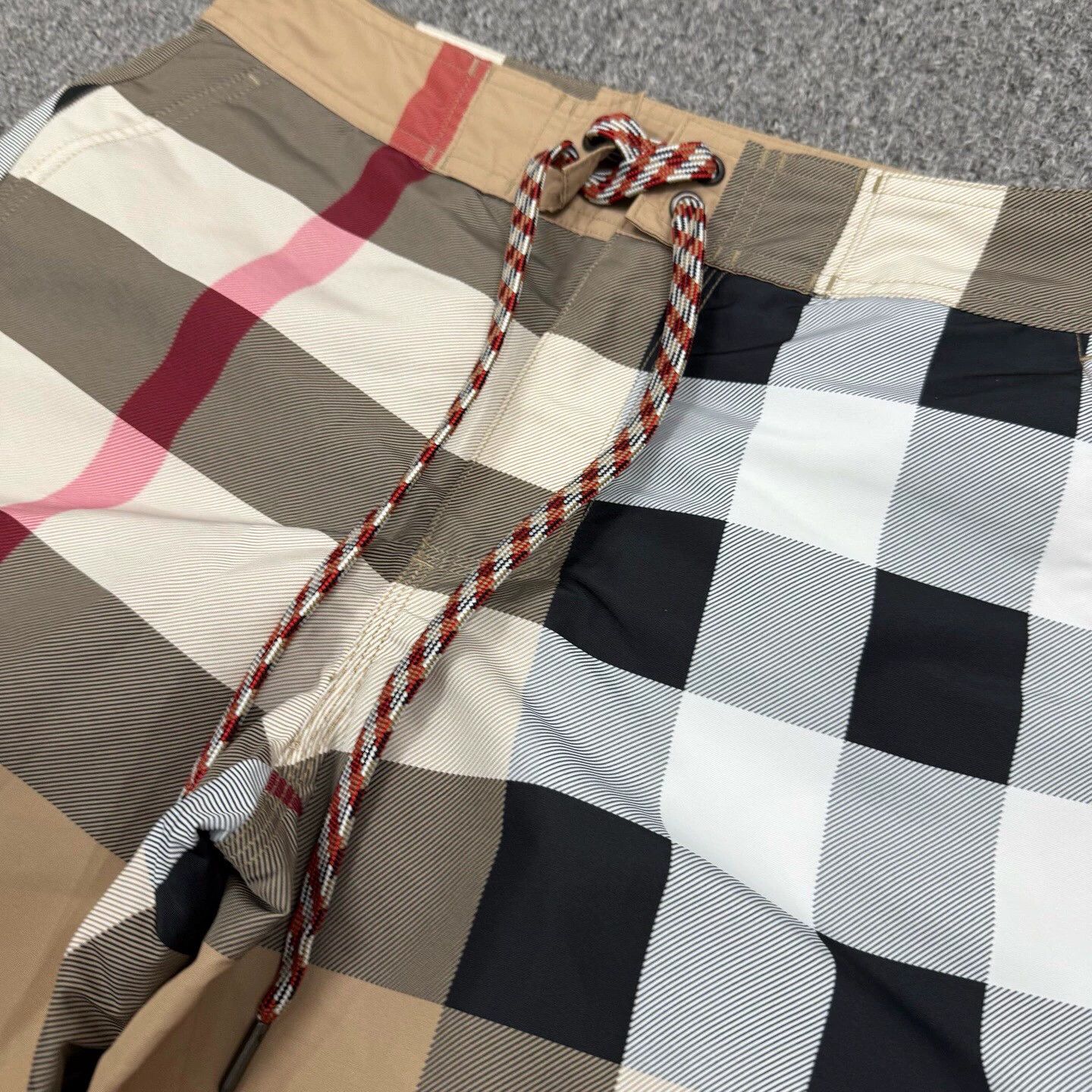 Burberry Burberry Classic Check Short XS 99 New Size US 28 / EU 44 - 3 Thumbnail