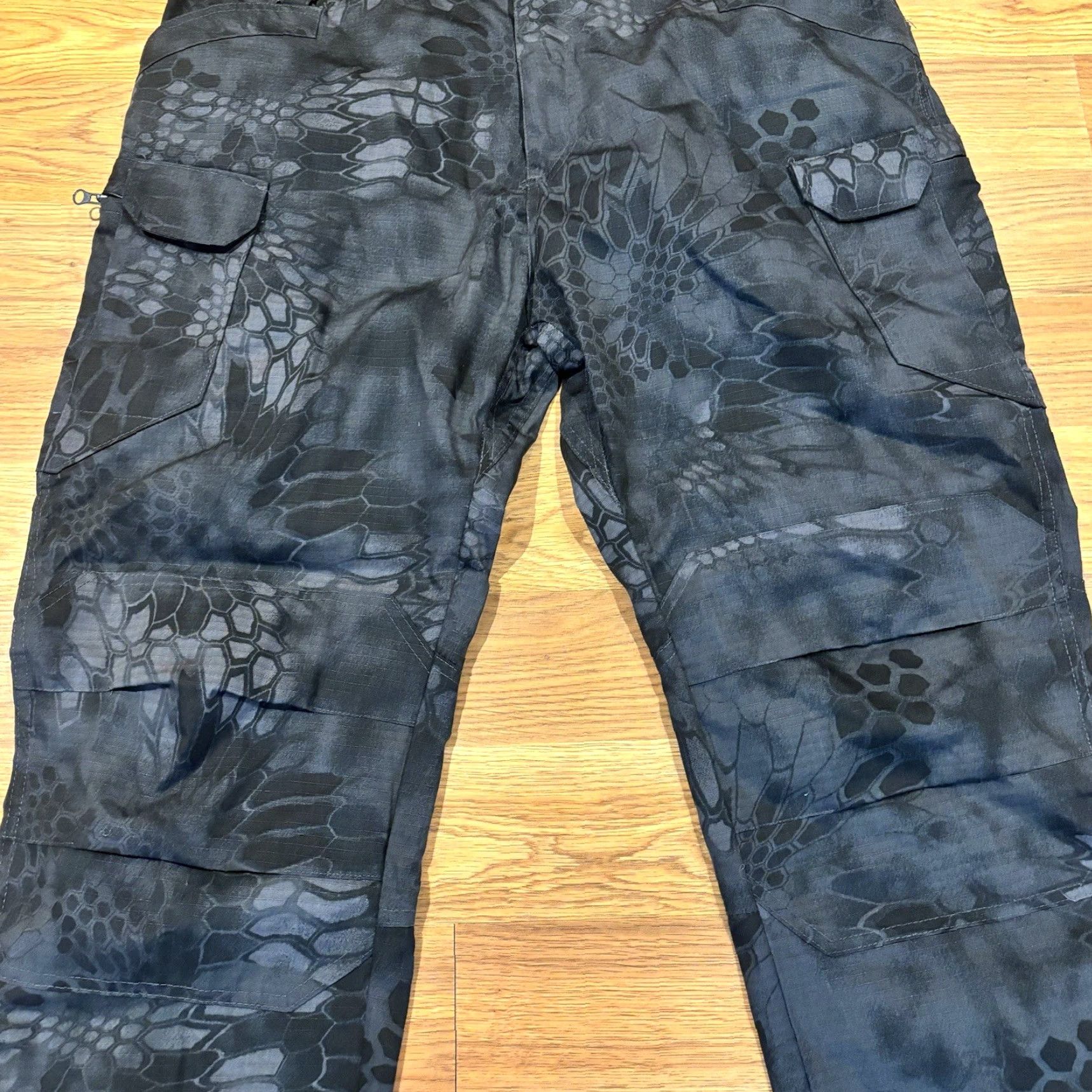 Low Brand W Brand Cargo Tactical Pants Men’s XXXL Dark Gray Pockets Zipper Button Inseam 32in Regular Cargo Pattern Camouflage Army Hip Hop Sports Military Size US 39 - 7 Thumbnail