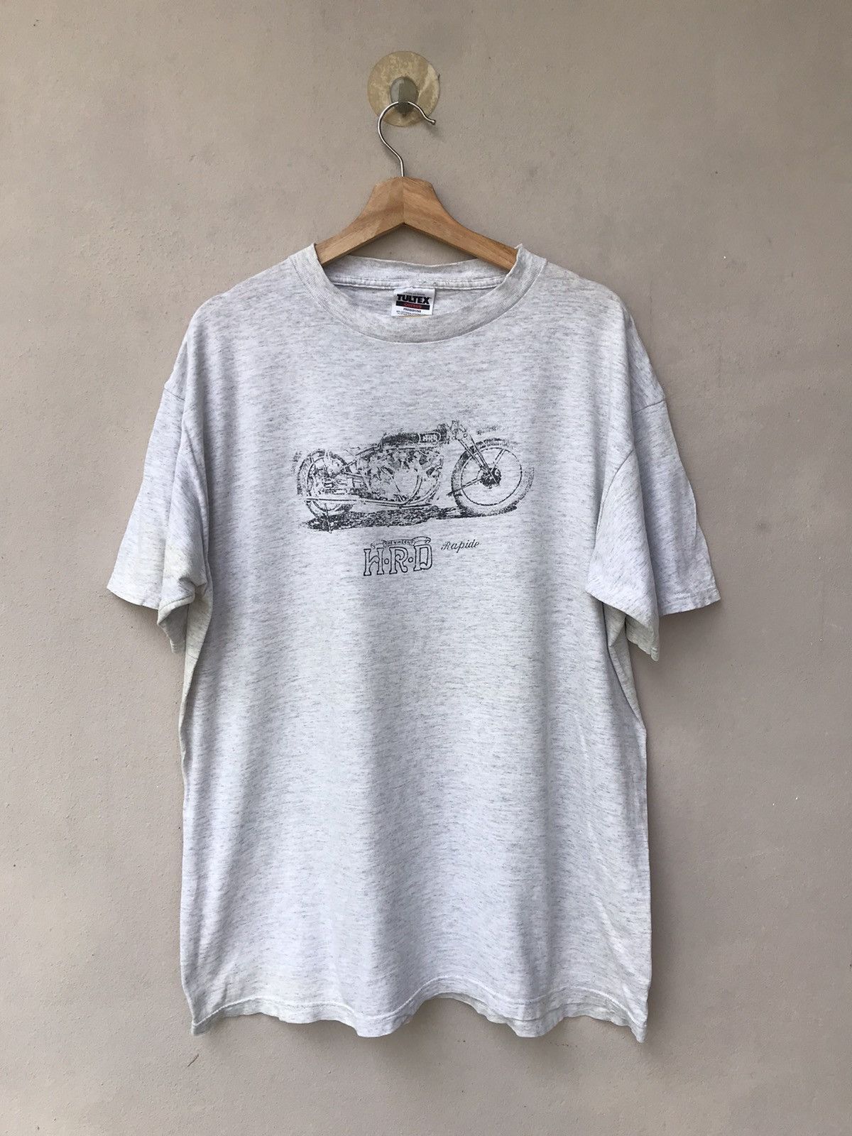 Vintage Vintage Vincent Motorcycles HRD Distressed Tee Size US XL / EU 56 / 4 - 1 Thumbnail