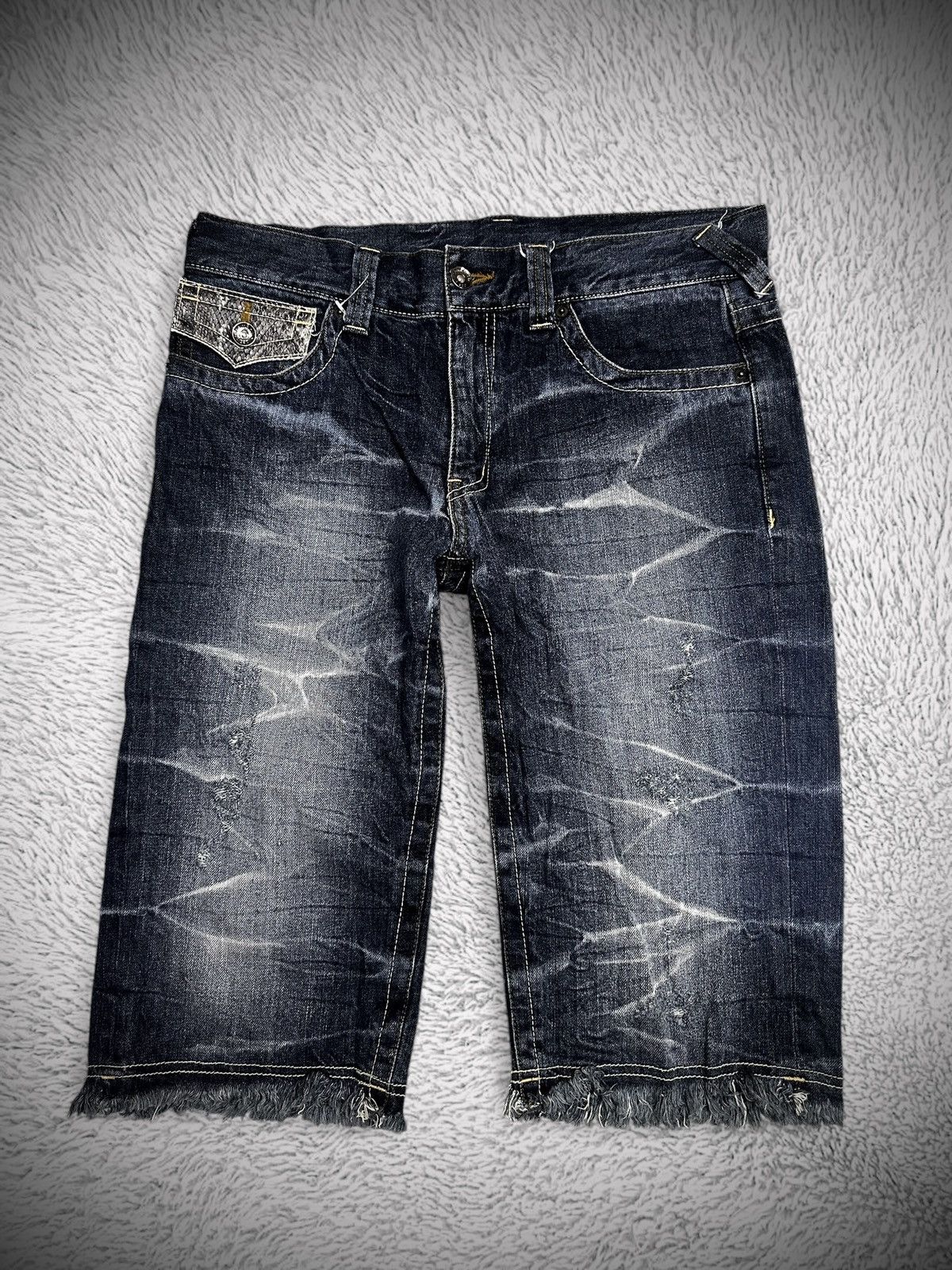 Japanese Brand rare 2000s semantic design python skin short denim jeans Size US 32 / EU 48 - 1 Thumbnail