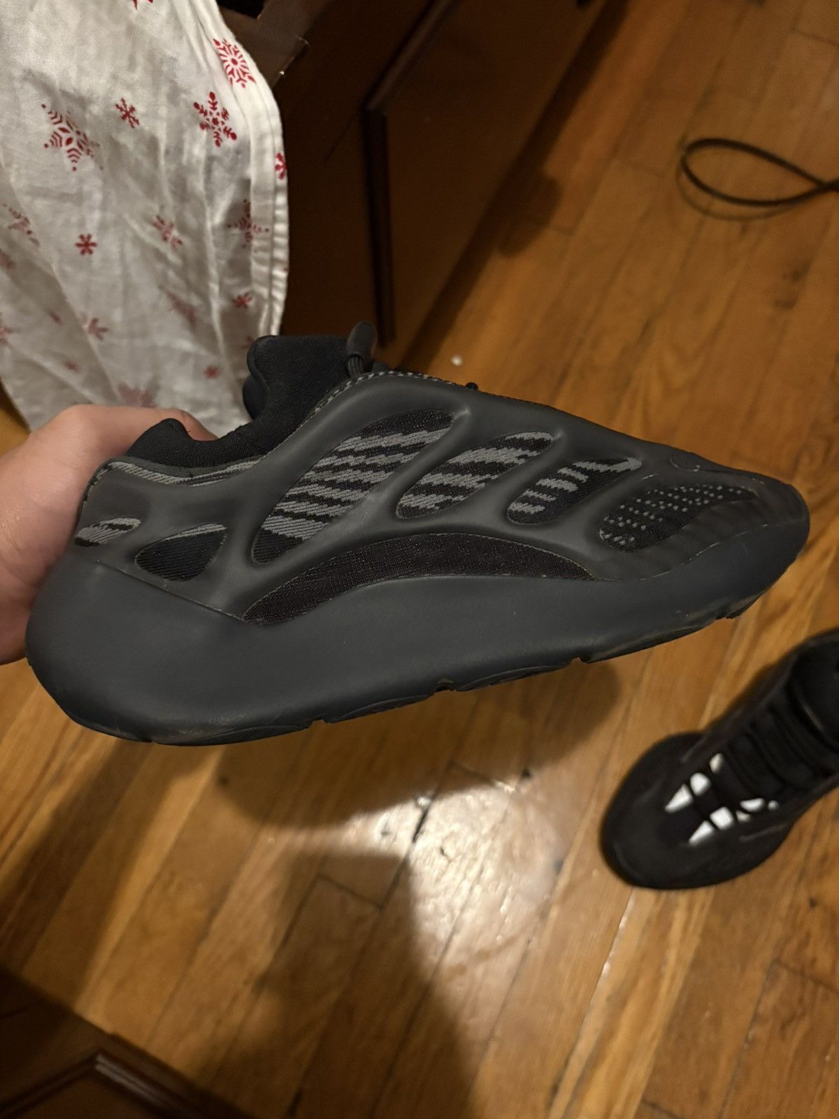 Yeezy Size 9 Yeezy 700 V3 Dark Glow good condition Size US 9 / EU 42 - 3 Thumbnail
