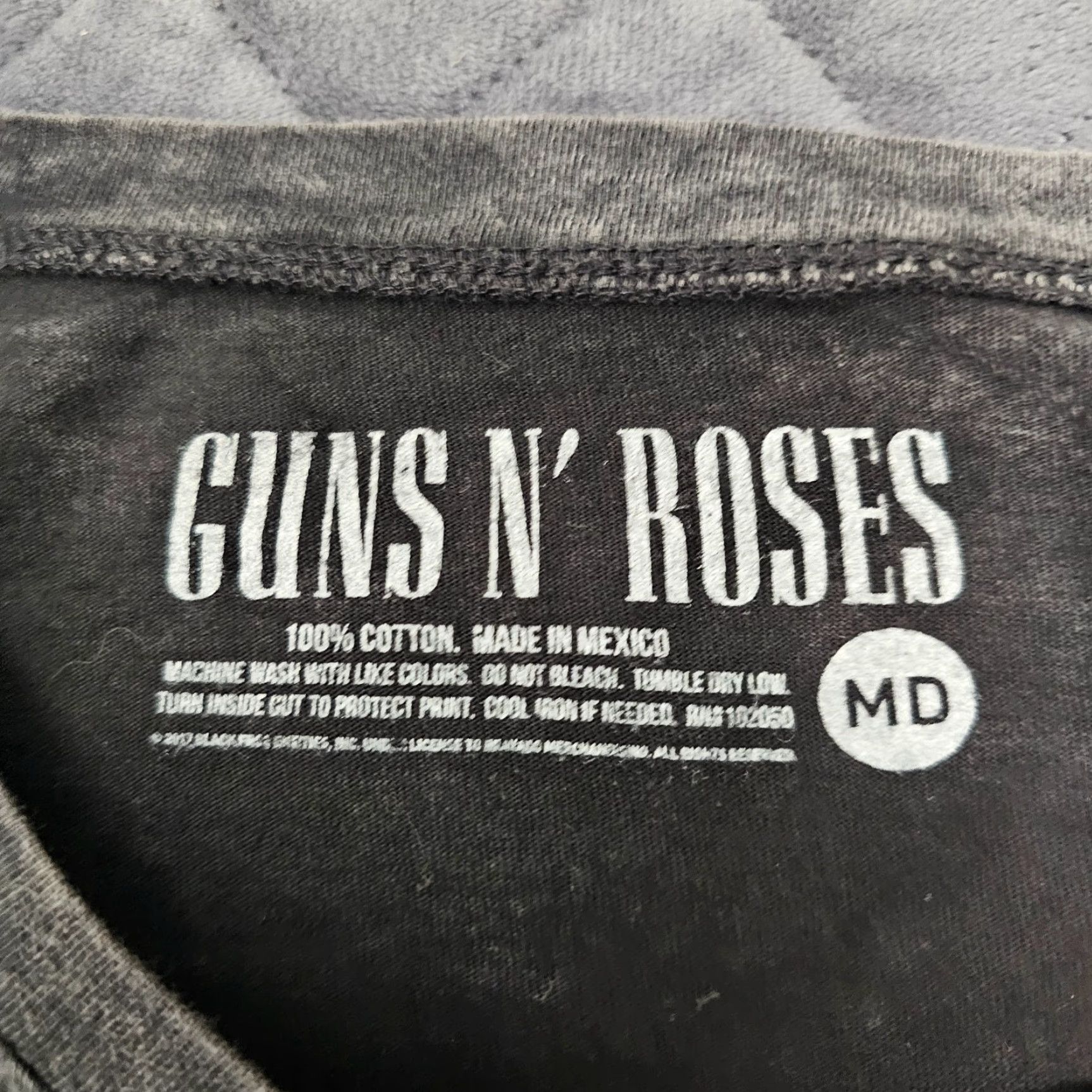 Vintage Guns N' Roses Long Sleeve Crop Shirt Women Size M Black Crew Neck 90s Vibe Vintage Look Size M / US 6-8 / IT 42-44 - 2 Thumbnail