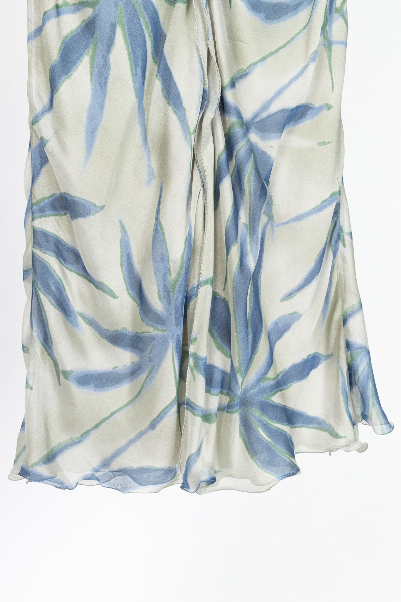 Giorgio Armani Giorgio Armani Grey & Blue Silk Floral-Print Dress Size XL / US 12-14 / IT 48-50 - 6 Thumbnail