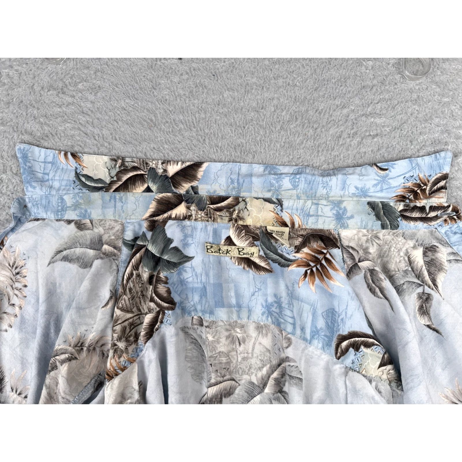 Vintage Batik Bay Shirt Adult 2XL XXL Blue Hut Palm Floral Leaf Hawaiian 100% Rayon Size US XXL / EU 58 / 5 - 2 Thumbnail